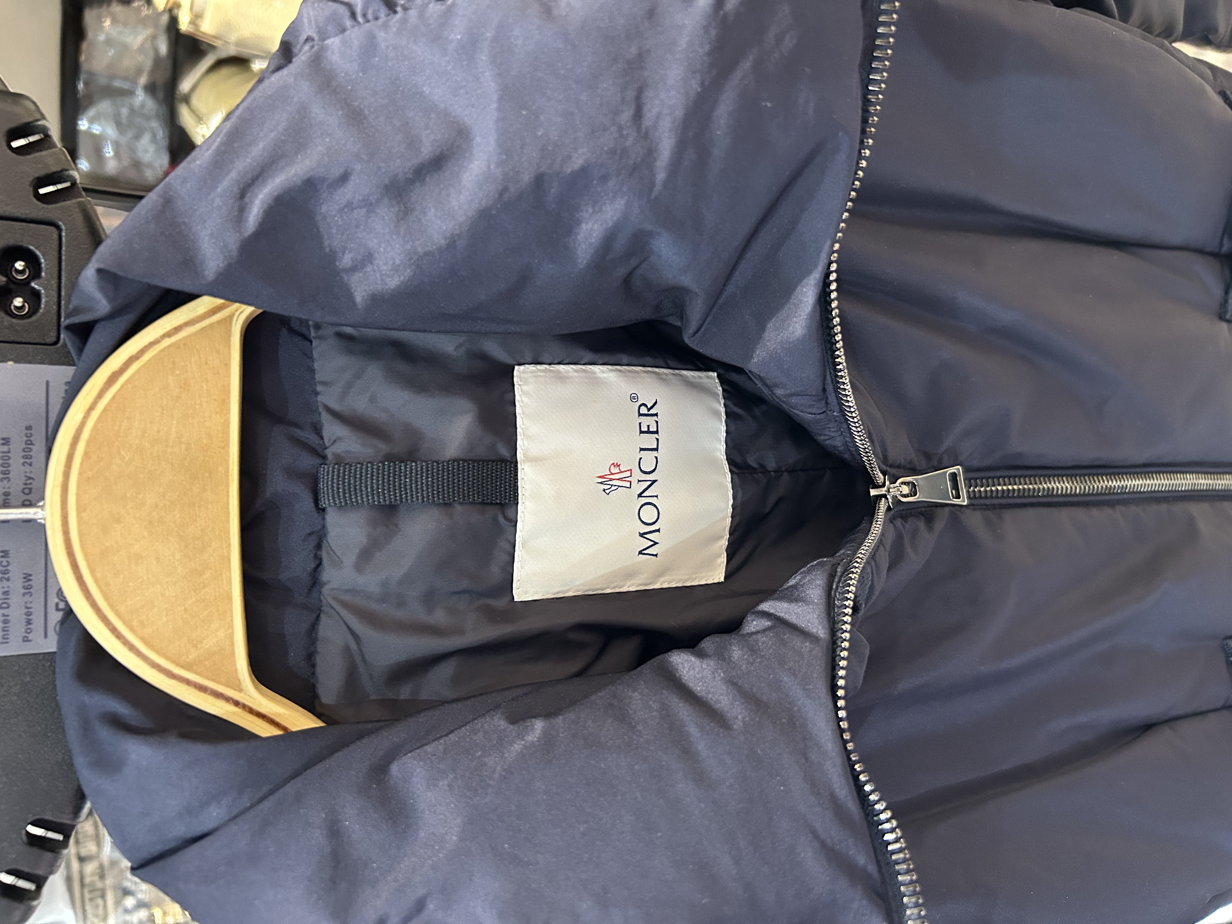 Moncler outer 拉鍊羽絨外套 0碼100%Authentic 98%new 