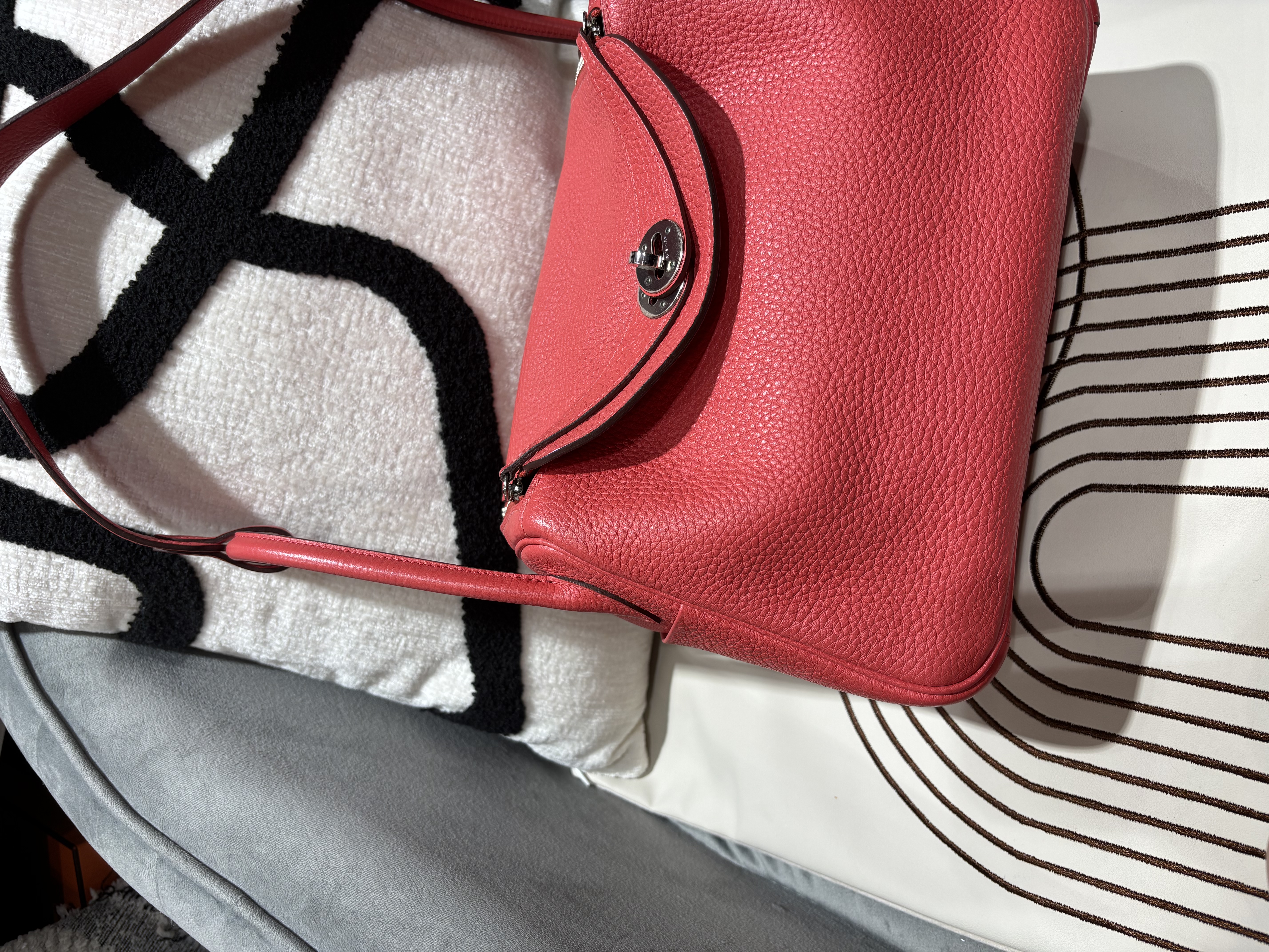 Hermes Lindy 26,STAMP T , rose jaipur 銀扣,牛皮 100%Authentic ,98%new ✅內袋✅dust bag