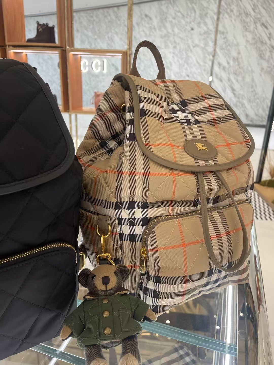 Outlet 預訂 Burberry 經典格紋布背包