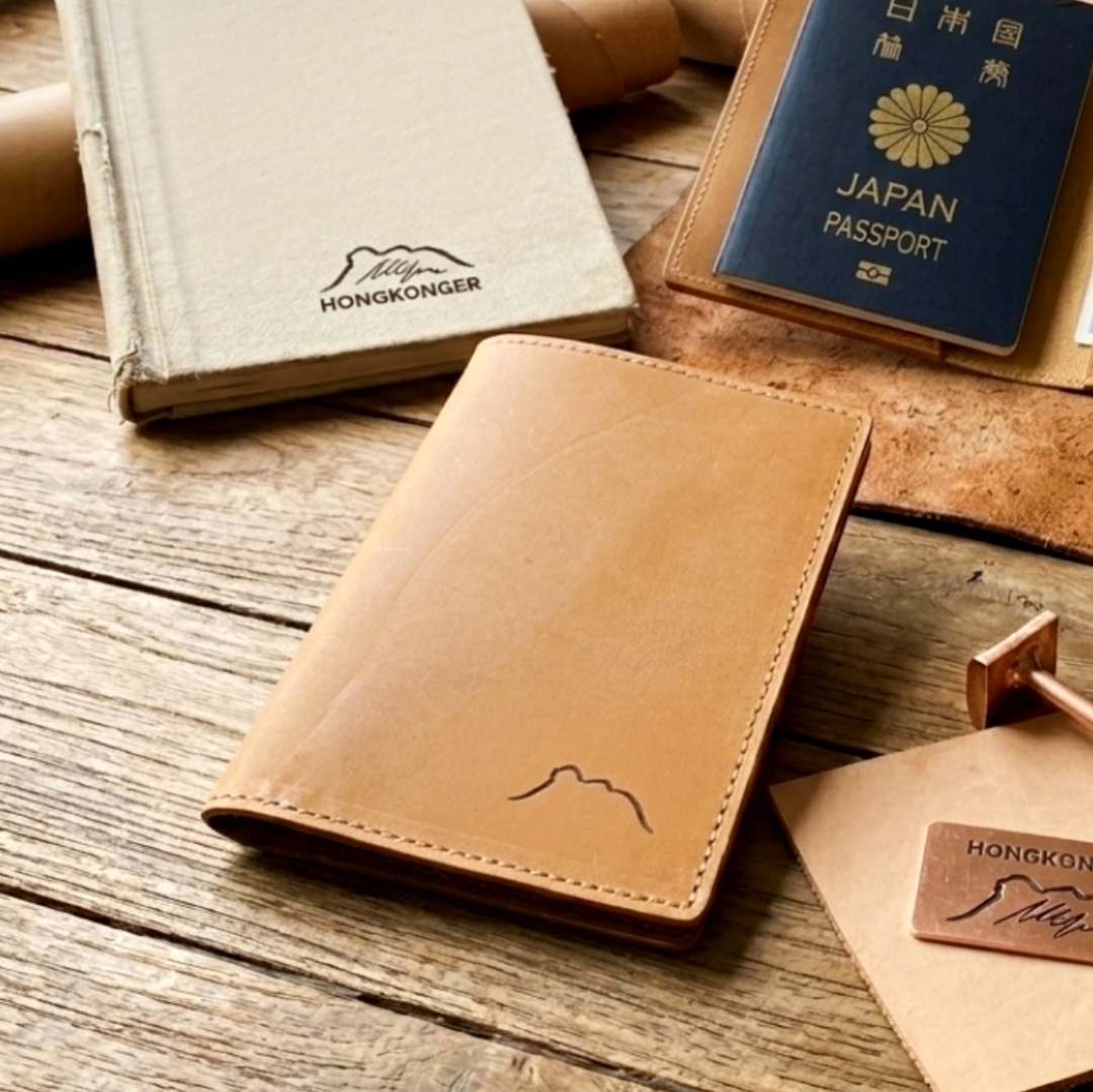 【職人烙印】獅子山原色真皮護照套  (含專屬名字雕刻)
