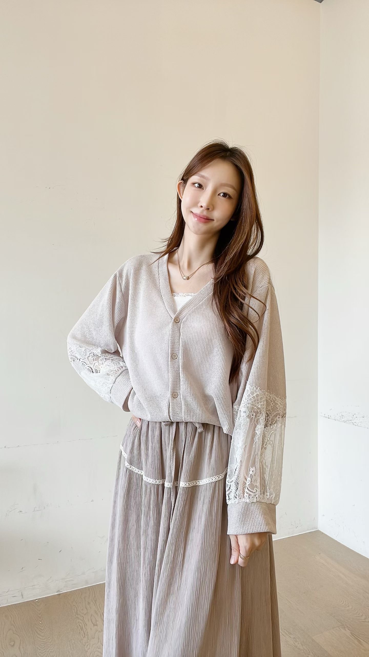 FV20拼lace袖Cardigan 