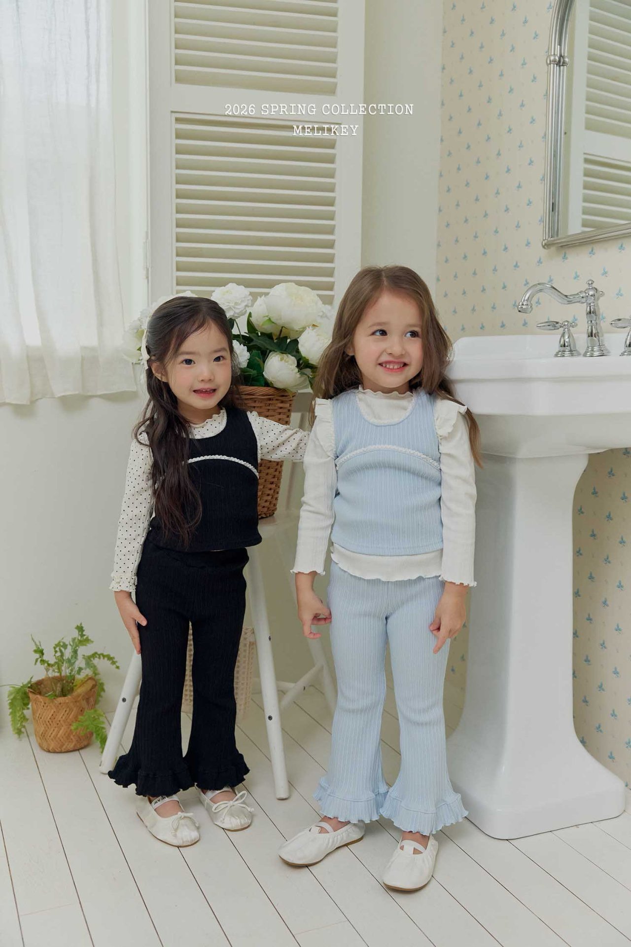 Lace Vest (內搭需另配)