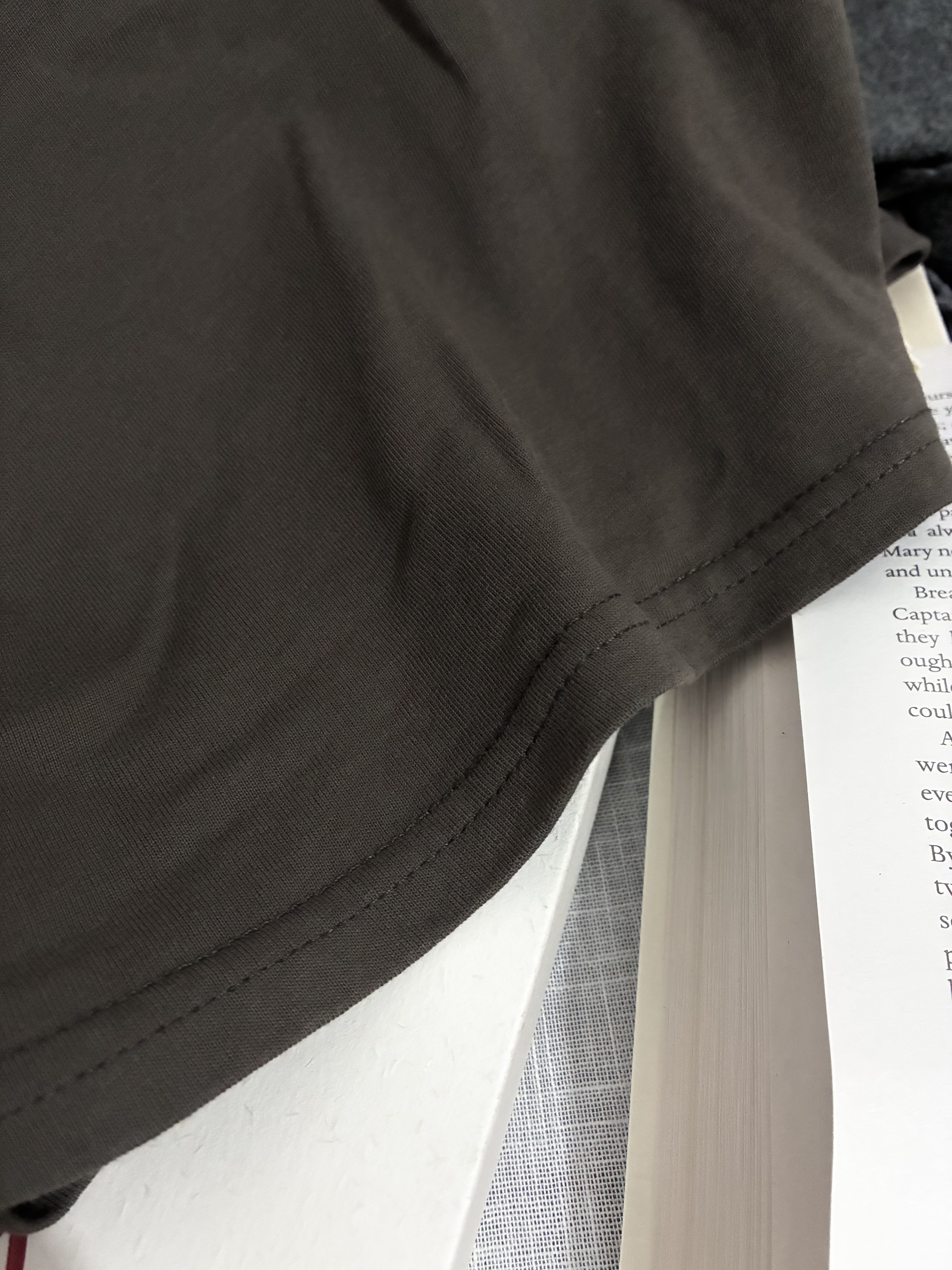 紫灰色撞色口袋短袖T恤SC255010