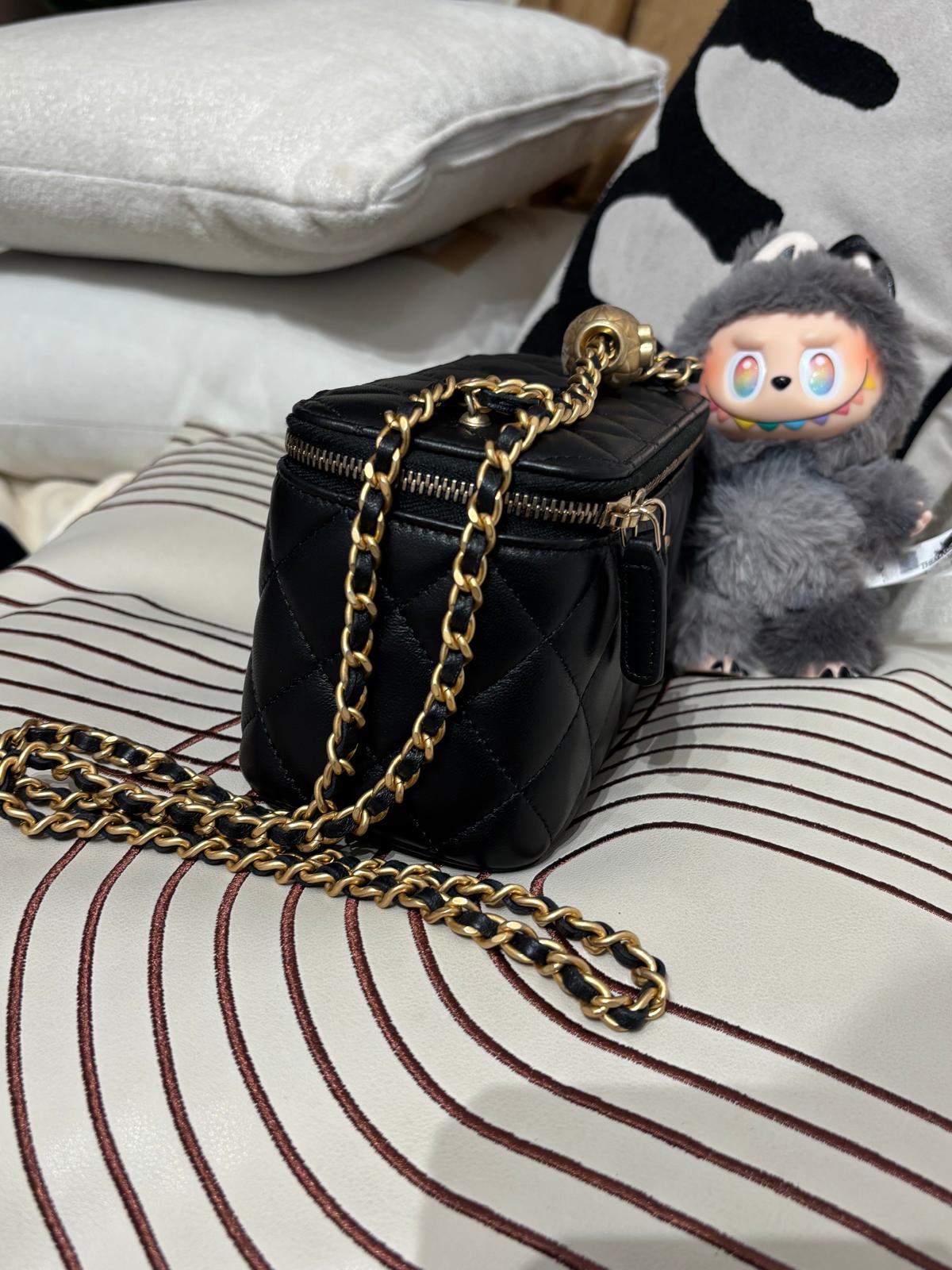  全新 Chanel Vanity with pearl crush 金球長盒子 100%Authentic,全新貨品BRAND NEW ✅專門店收據✅晶片貼✅塵袋✅box  