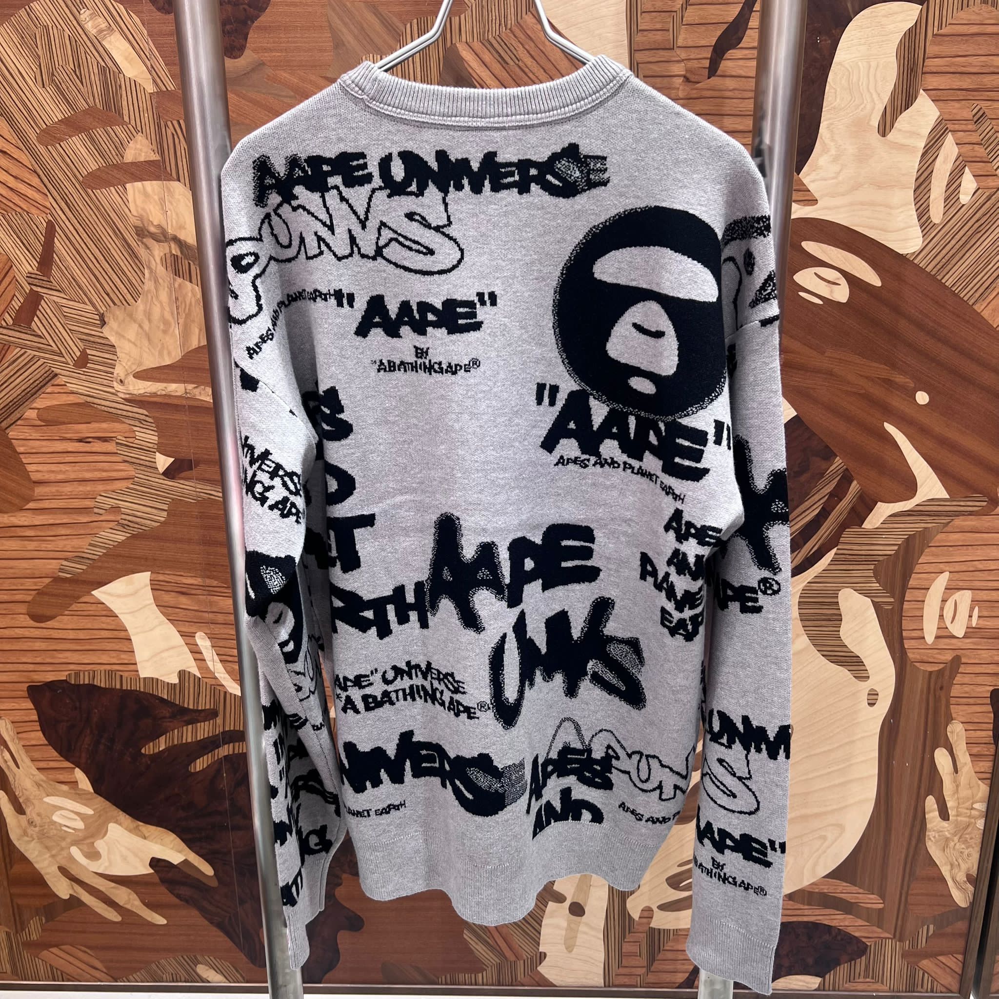 AAPE AAPEUNVS moonface crew neck sweater (D362)