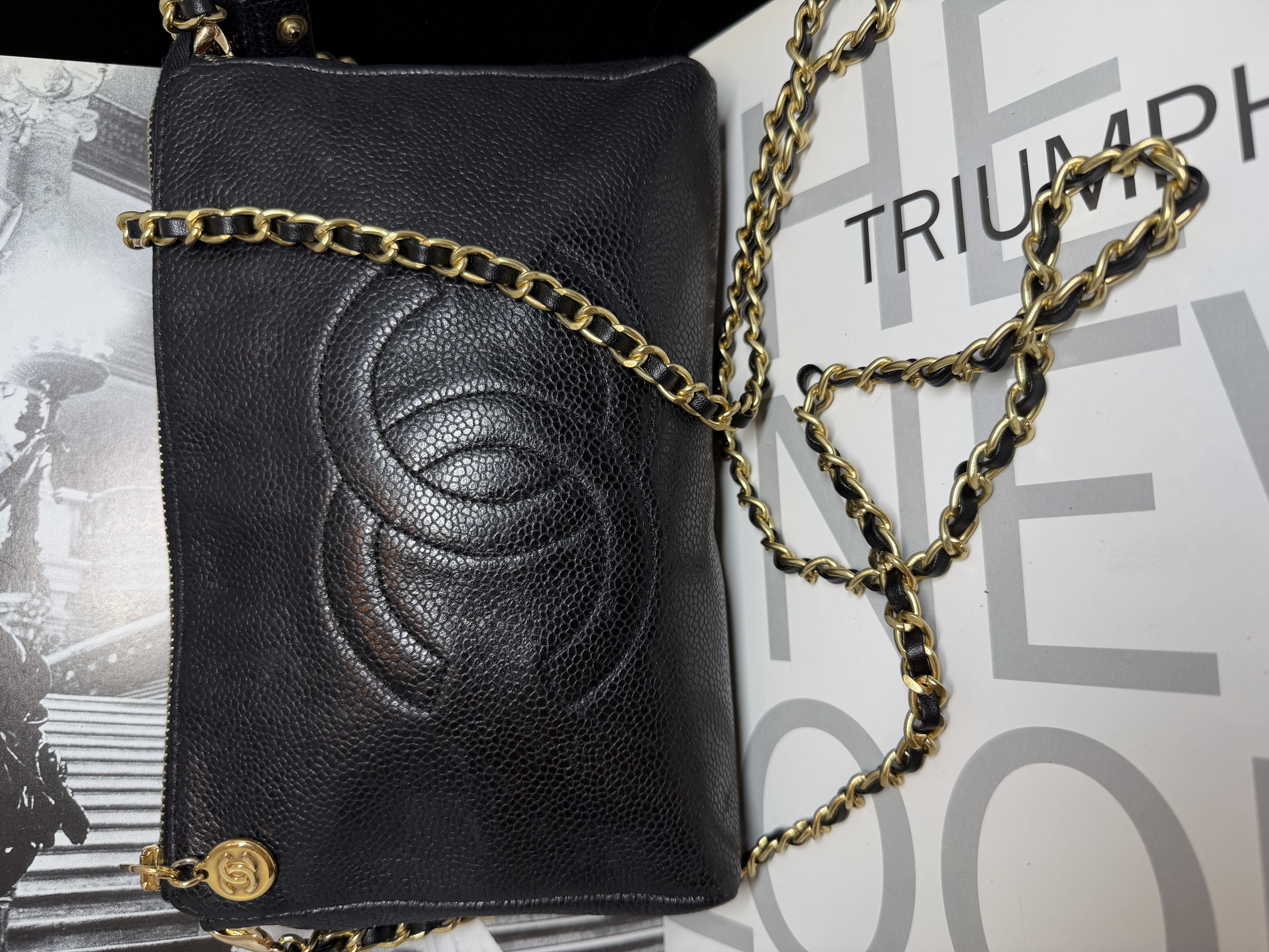 chanel cc black caviar vanity bag