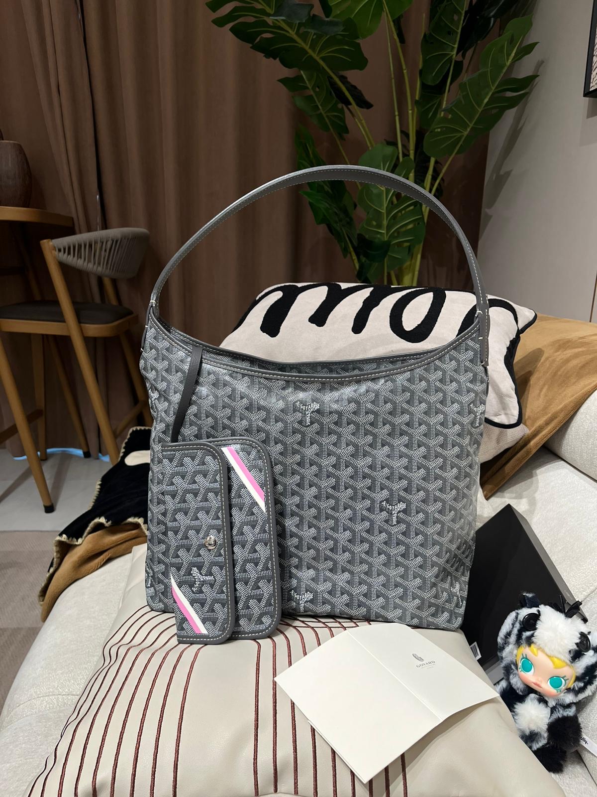 Goyard Hobo Grey 100%Authentic, 98%New ✅25專門店收據✅Dust bag