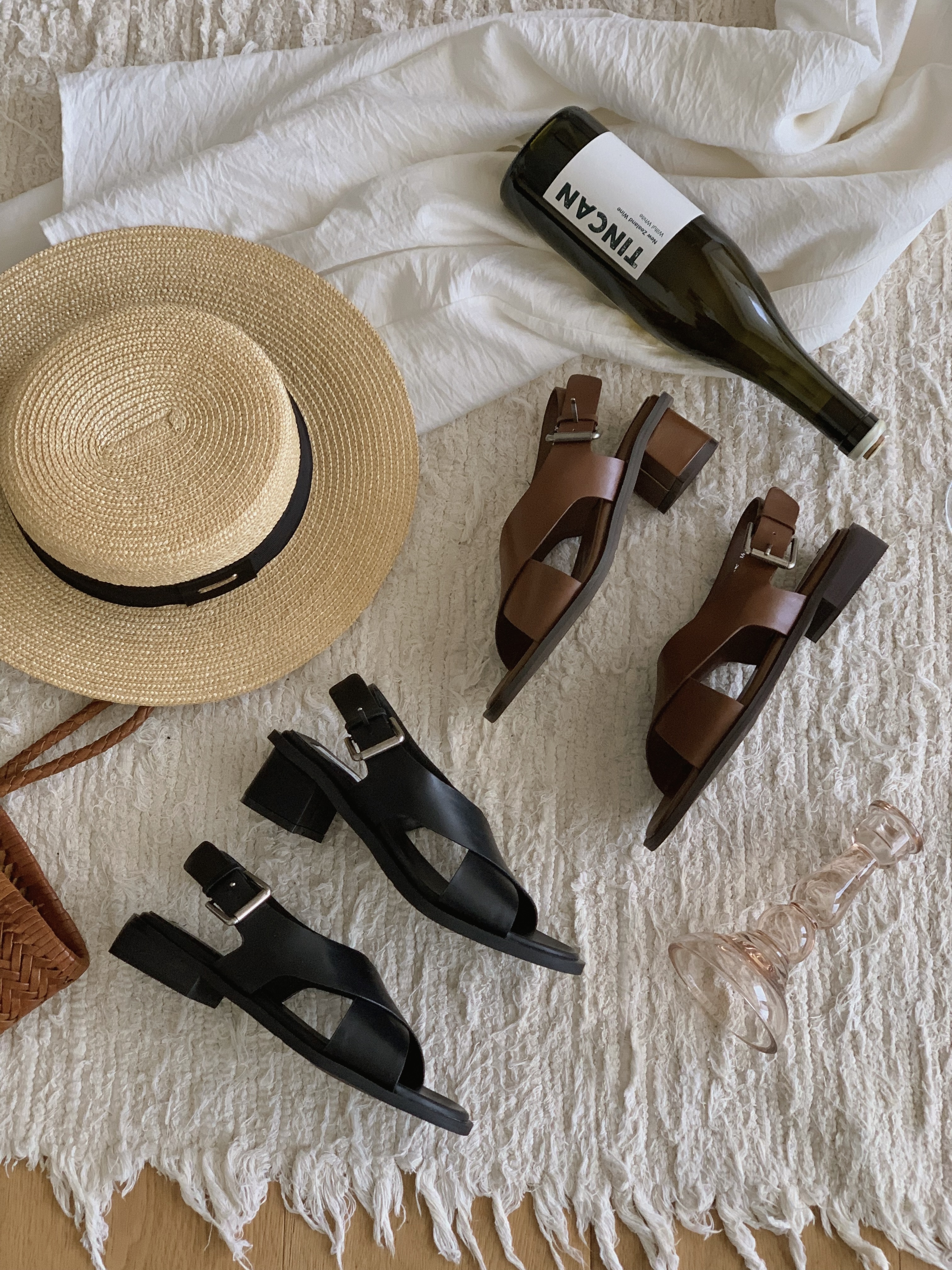 Cross Strap Sandals (2 colors)