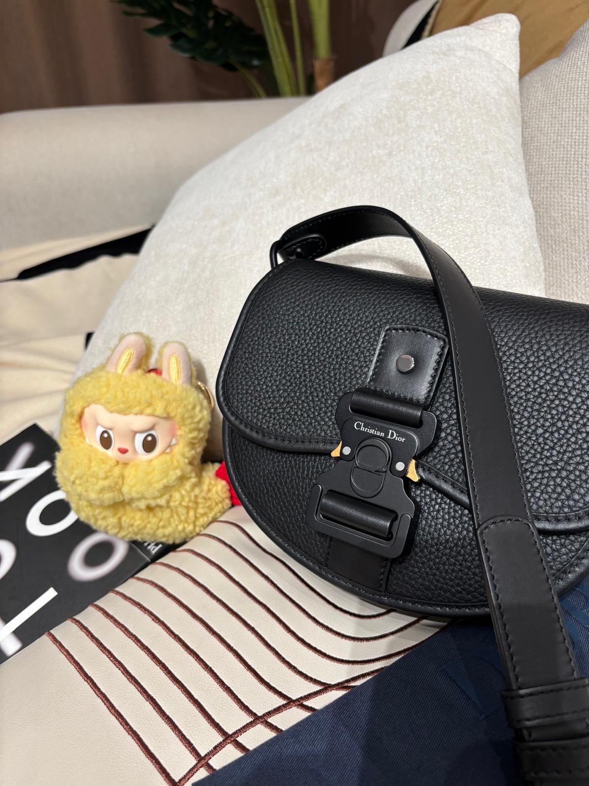 Dior Mini Gallop Shoulder Bag calfskin 100%Authentic, 98%New ✅Dust bag