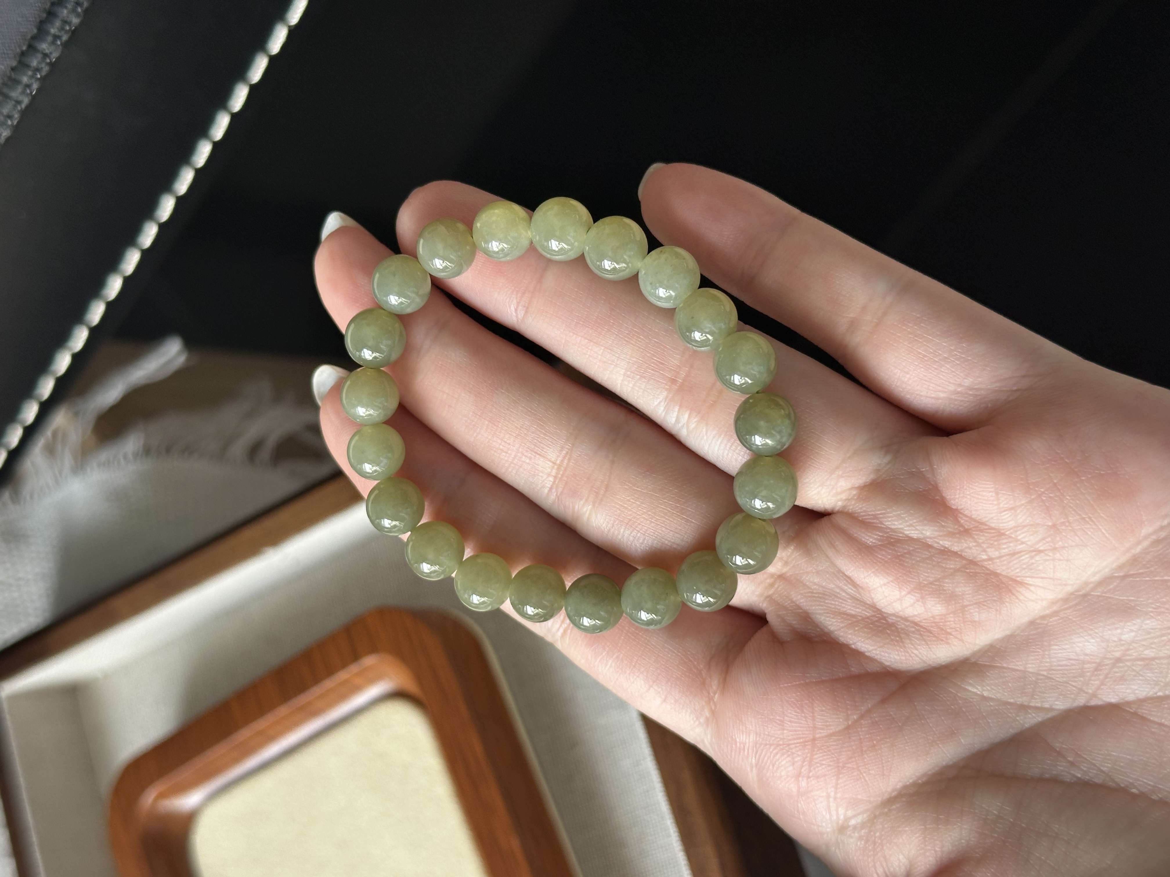 晴水和田 ｜ Hetian Jade 8mm+