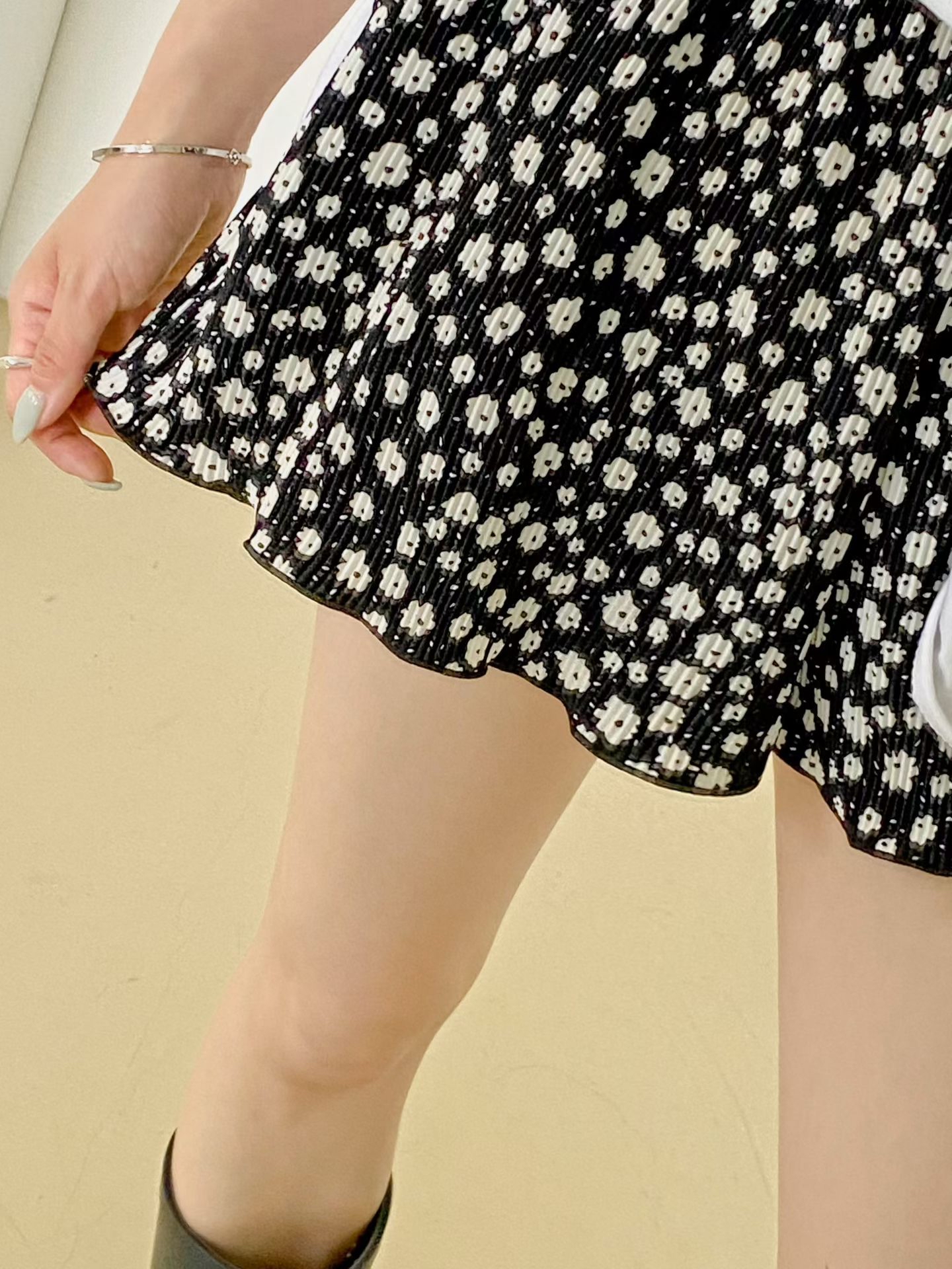 NB5 花花短褲