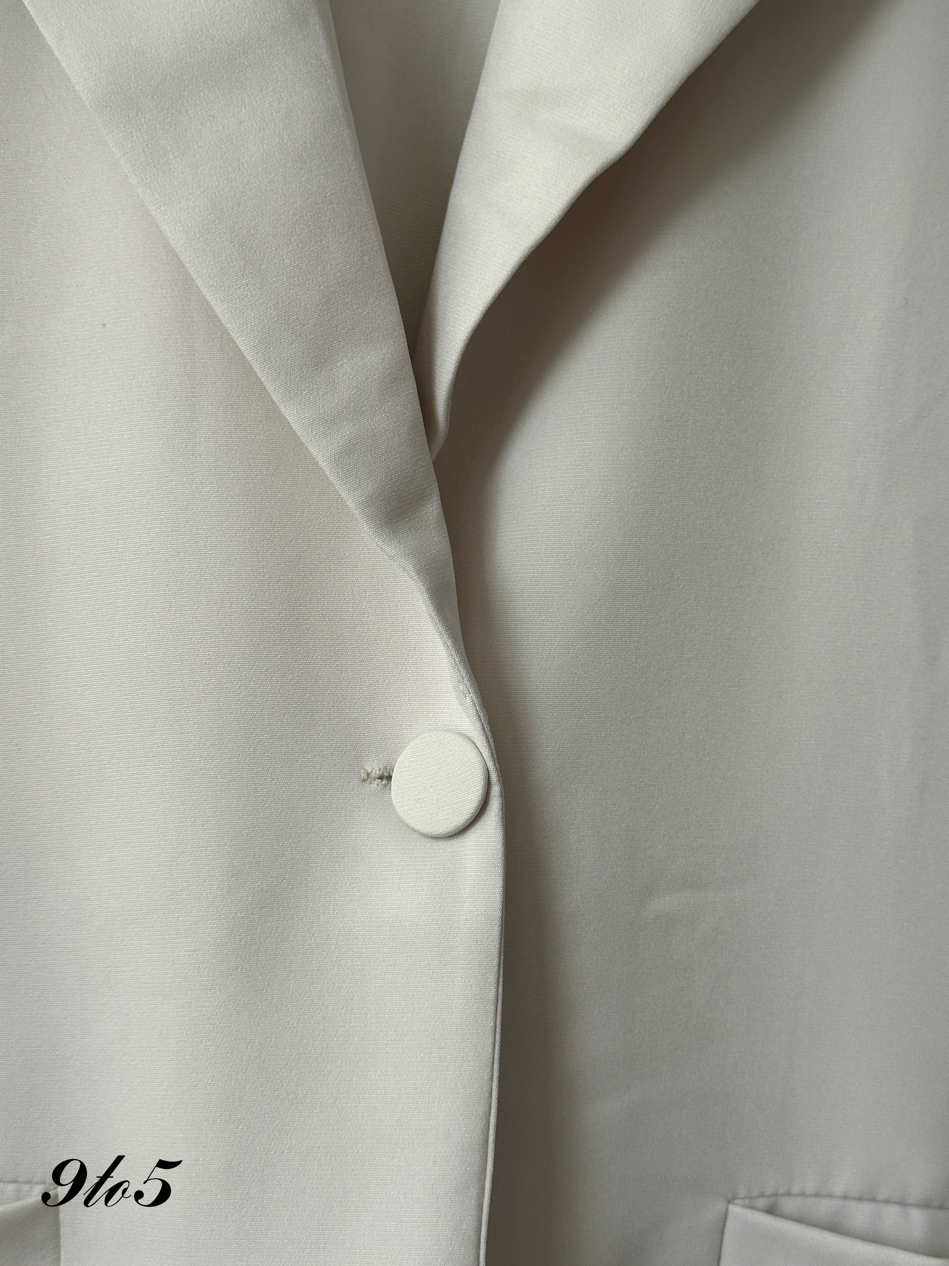 T4079 Long Sleeve Blazer - Beige & Black