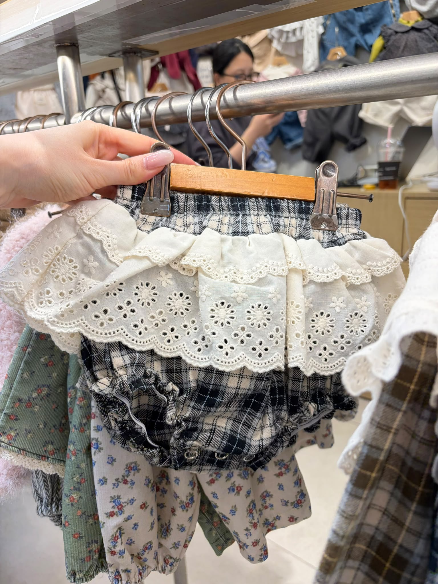 DC8033 Pants