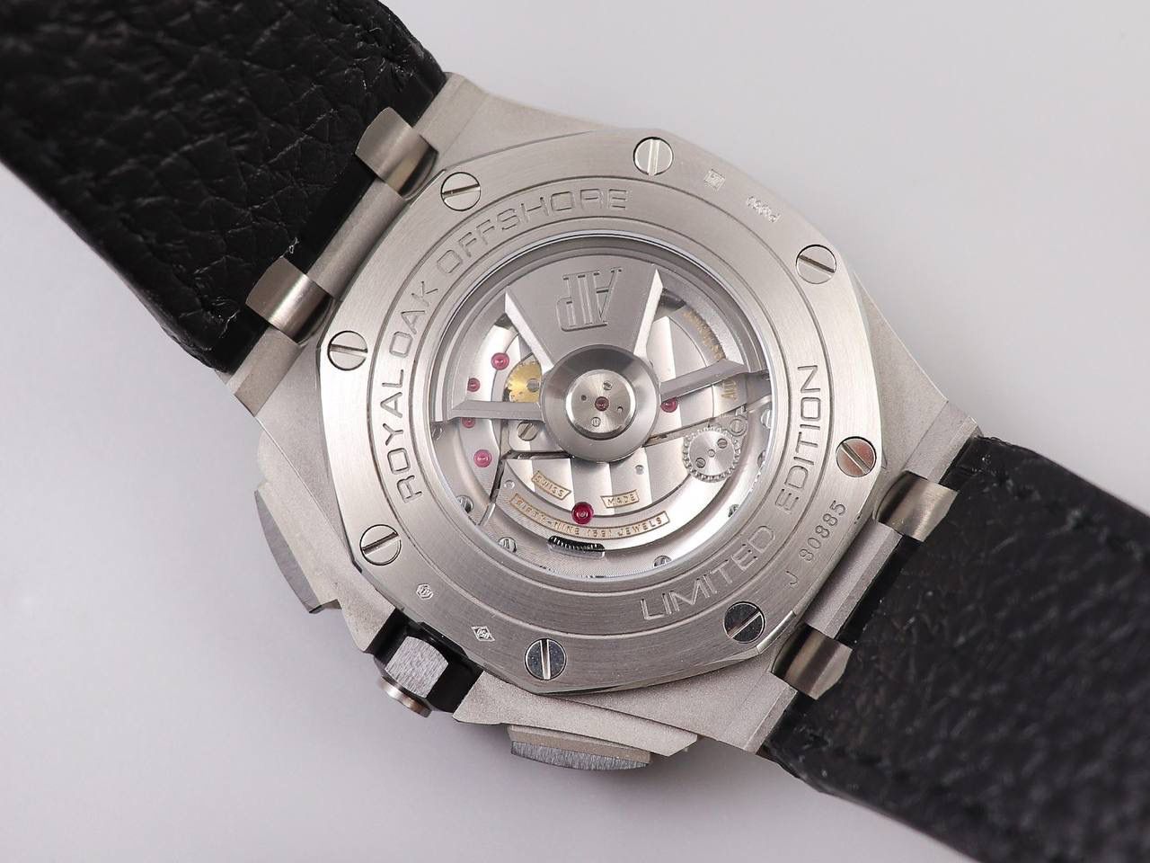 A P26411PO钢壳黑陶圈系列，直径44MM，搭载订制版12H计时3126机芯，特制的顶级橡胶带🔥🔥🔥 最强版＂26411PO＂系列🔥💯