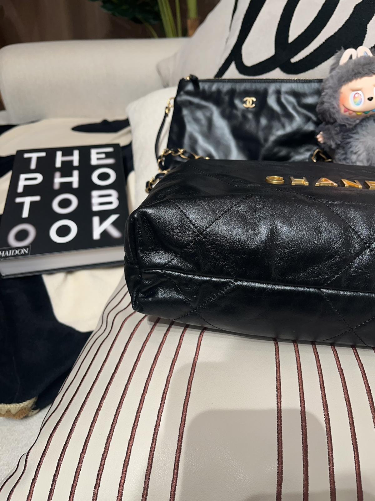 Chanel 22 Small AS1160 黑色牛皮，金鏈100%Uthentic, 98%New ✅晶片✅Dust bag✅Pouch