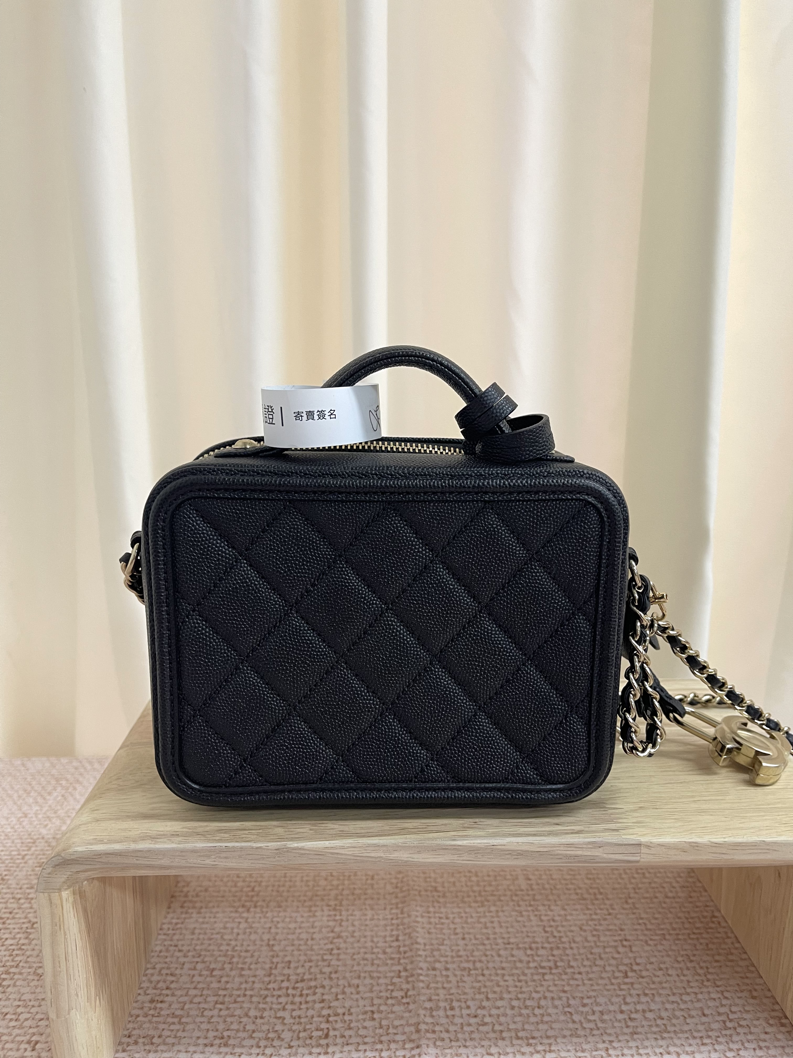 Pre-owned Chanel vanity case / Product Code: 26021001