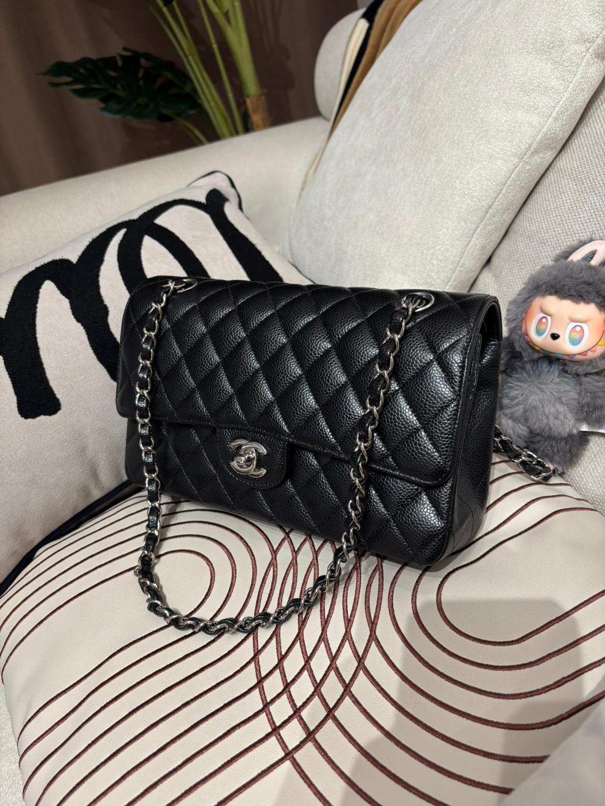 Chanel Classic 25cm A01112 黑色荔枝牛皮銀扣 100%Authentic, 98%New ✅26Card ✅Dust bag✅Box
