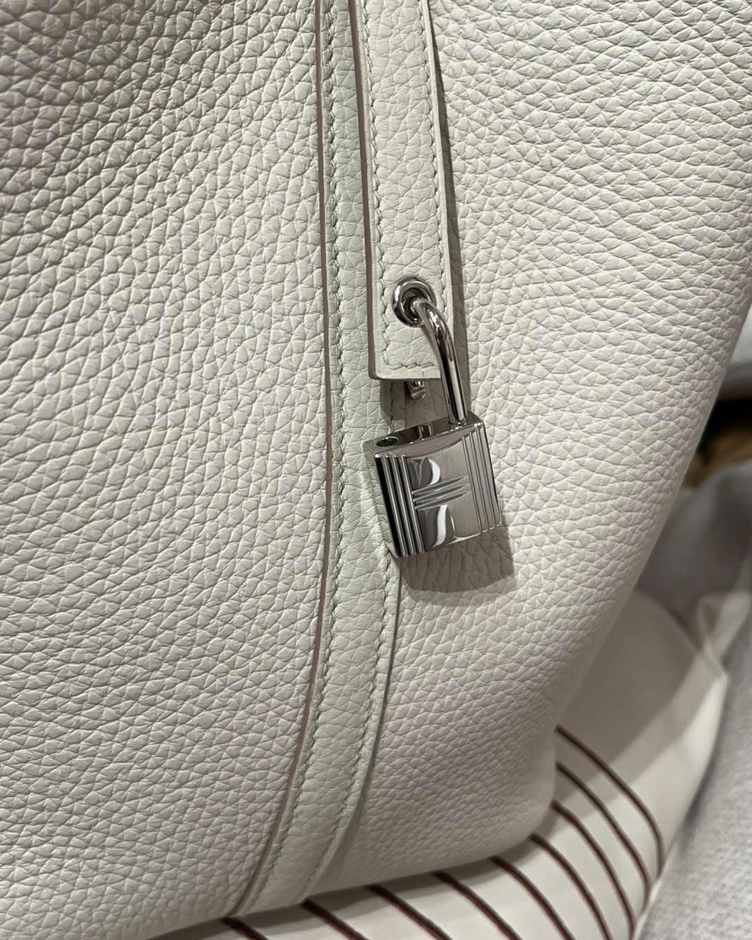 Hermes picotin 22,8L Beton Stamp U 100%Authentic, 99%New ✅Key Lock ✅Dust bag✅Box