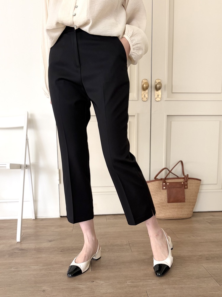 Minimal Tapered Ankle Pants (Black)