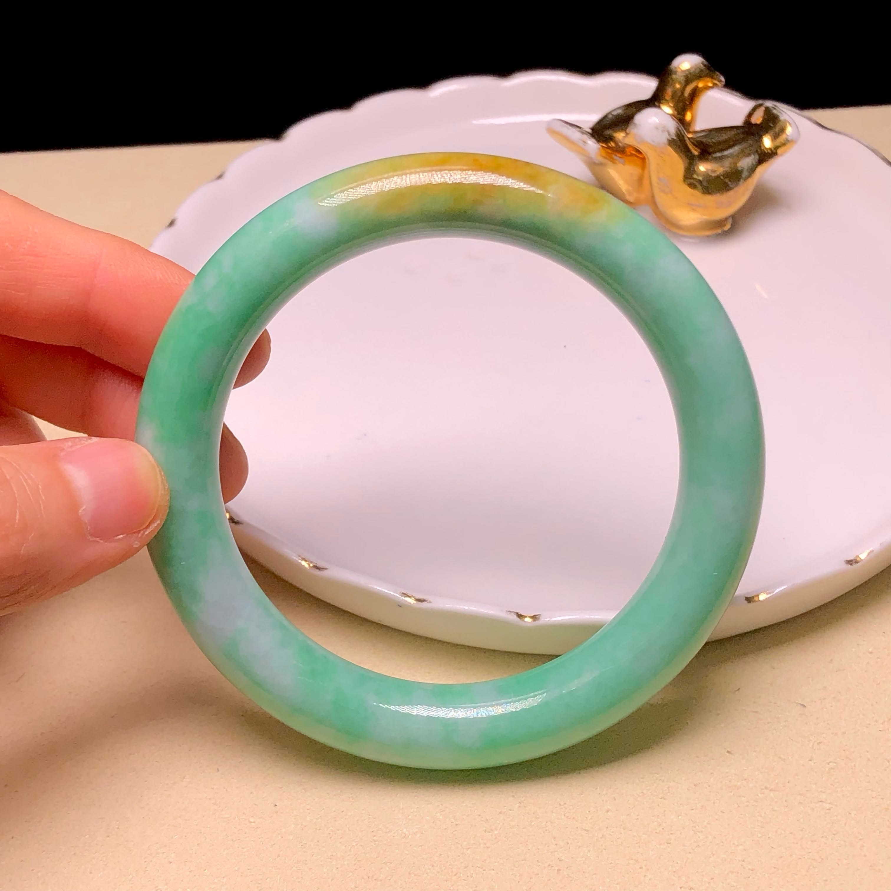 C06815 木那黃沙皮黃加綠圓鐲57mm