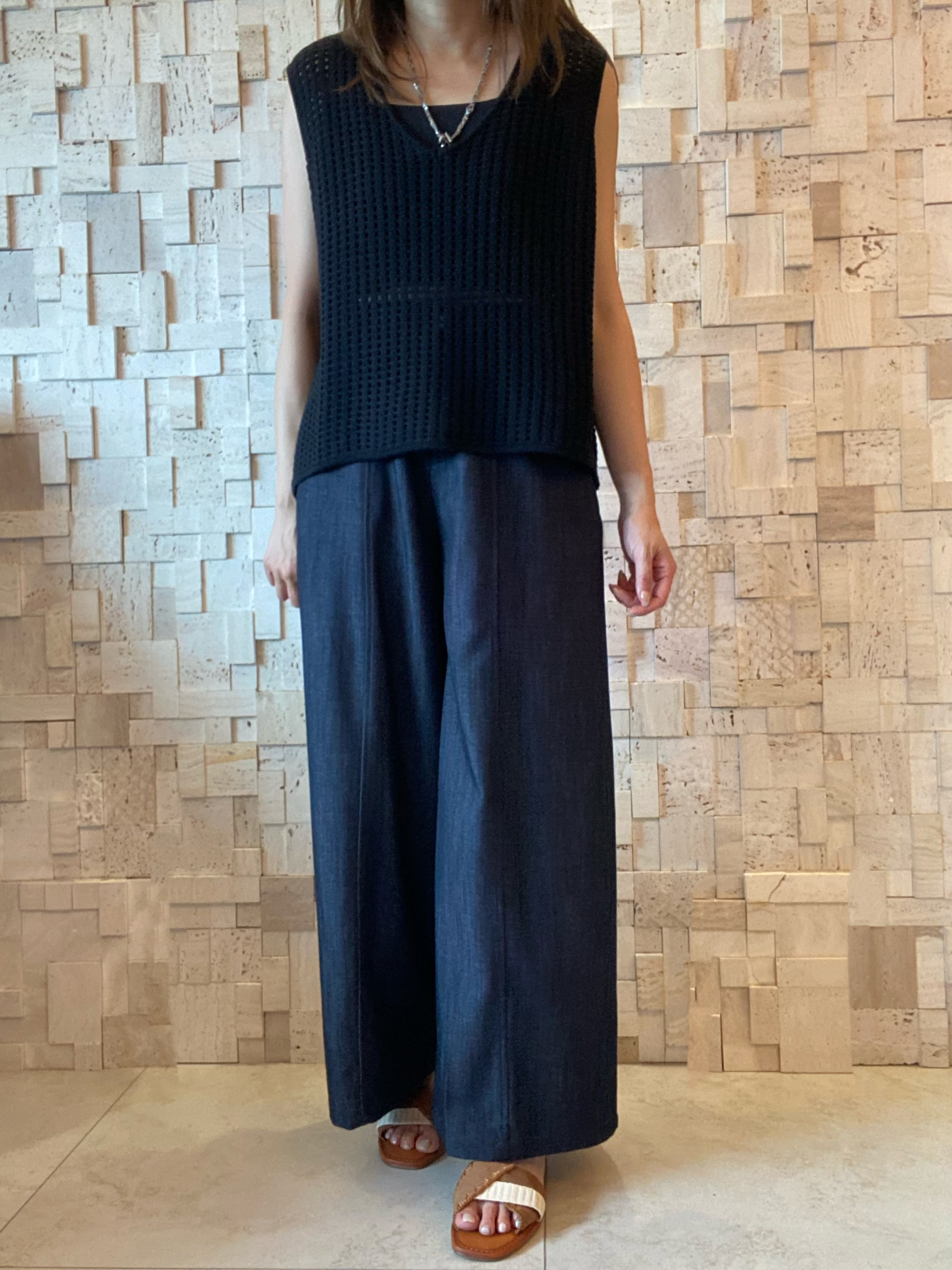 #2085 慵懶感鏤空針織背心☁️