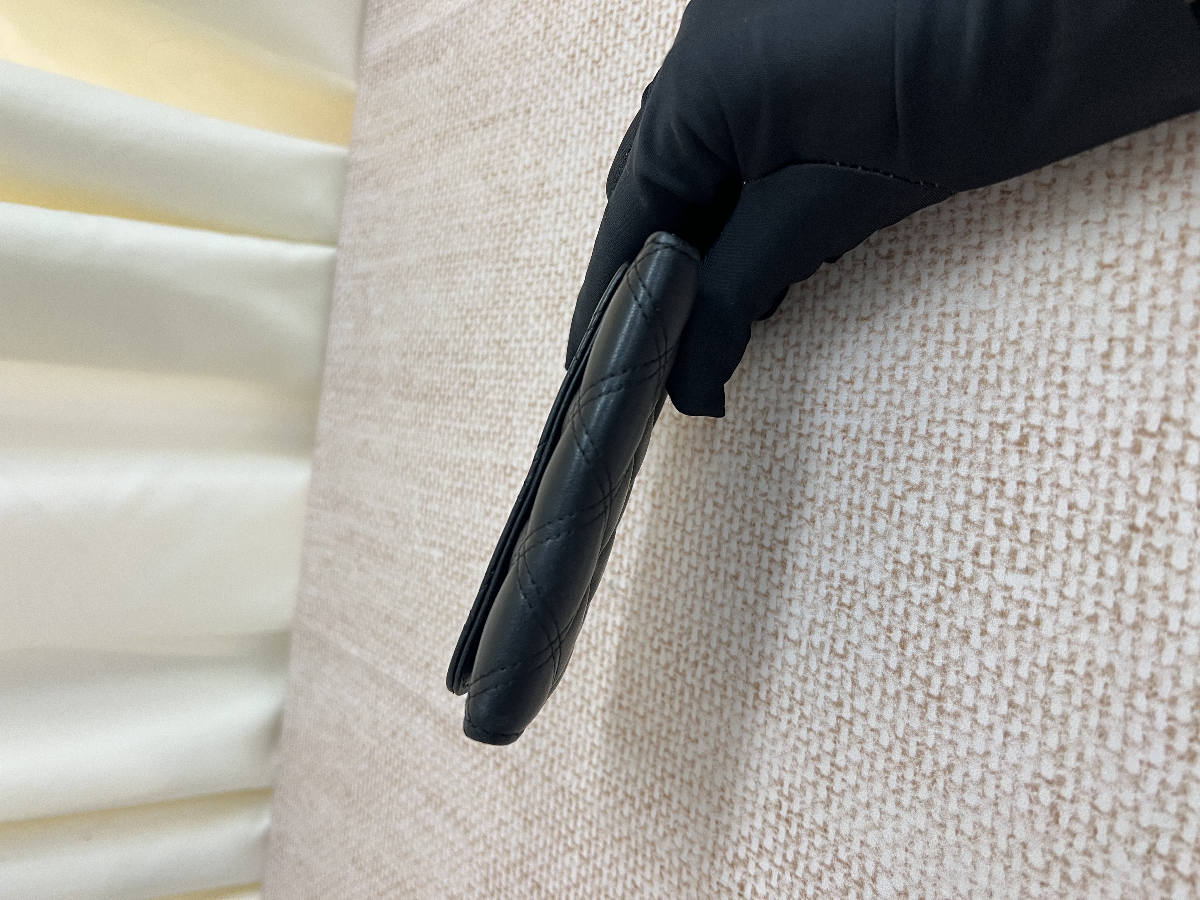 Pre-owned Chanel wallet / Product Code: 26022106