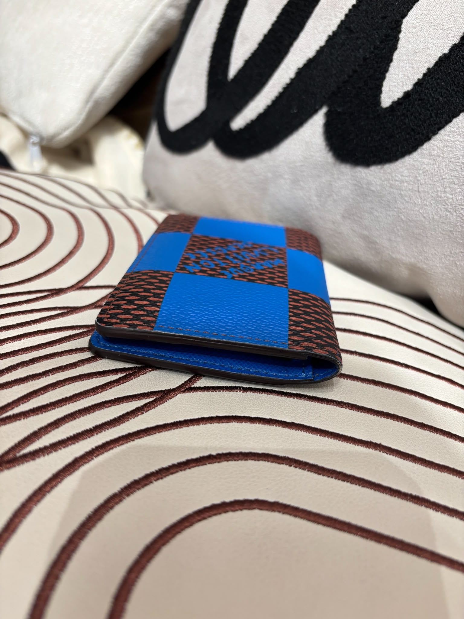 Lv pocket organizer 100%Authentic, 90%new