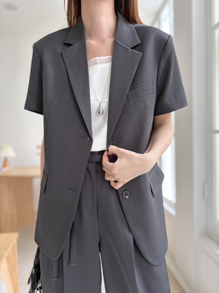 Aveline Relaxed Fit Blazer (Charcoal)