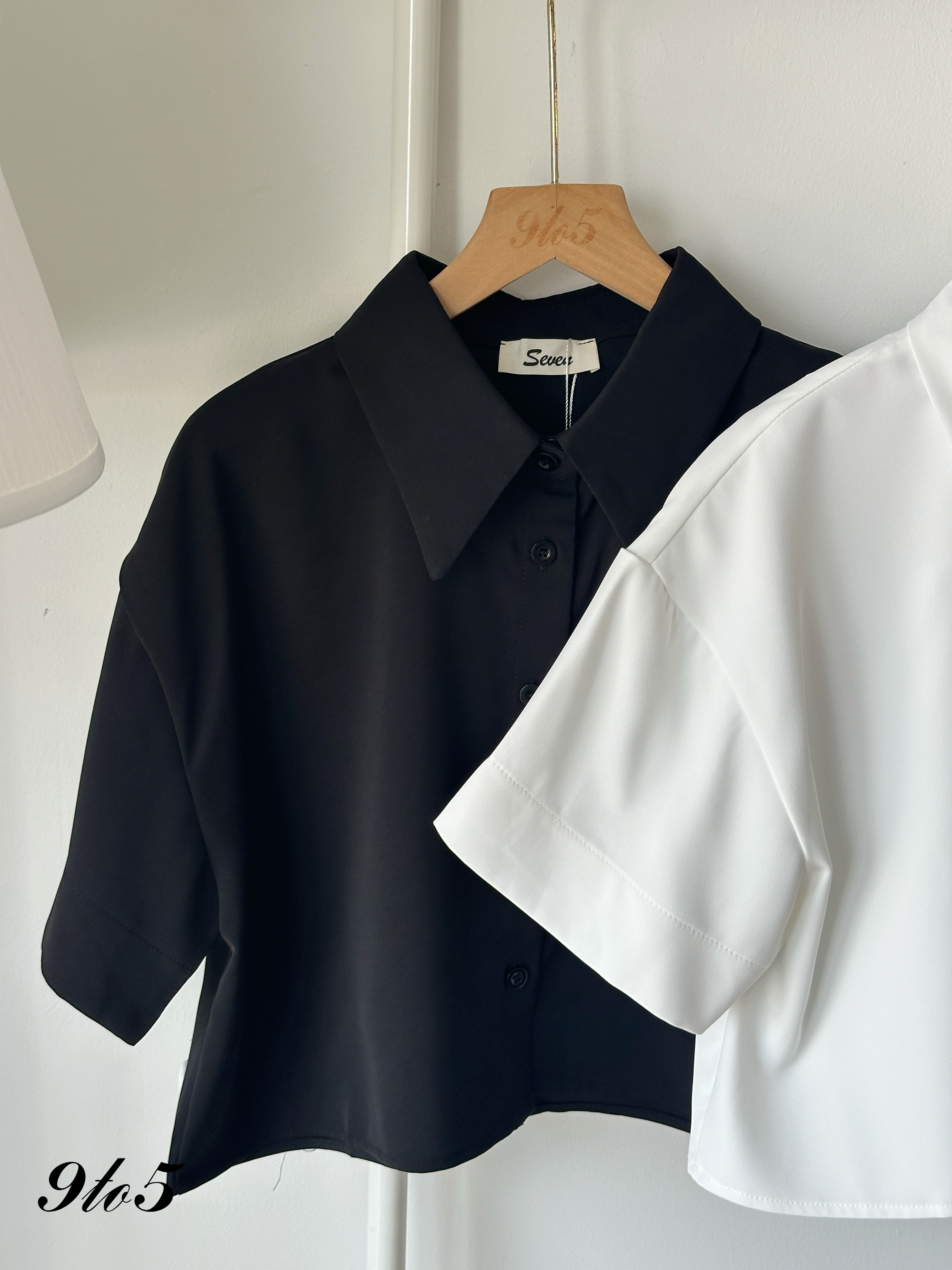T4158 Classic Crop Shirt - Black & White