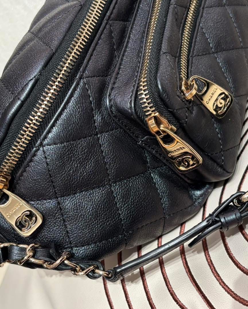 Chanel Waist Bag, Belt Bag hobo 100%Authentic,98%new ✅27card✅塵袋✅BOX