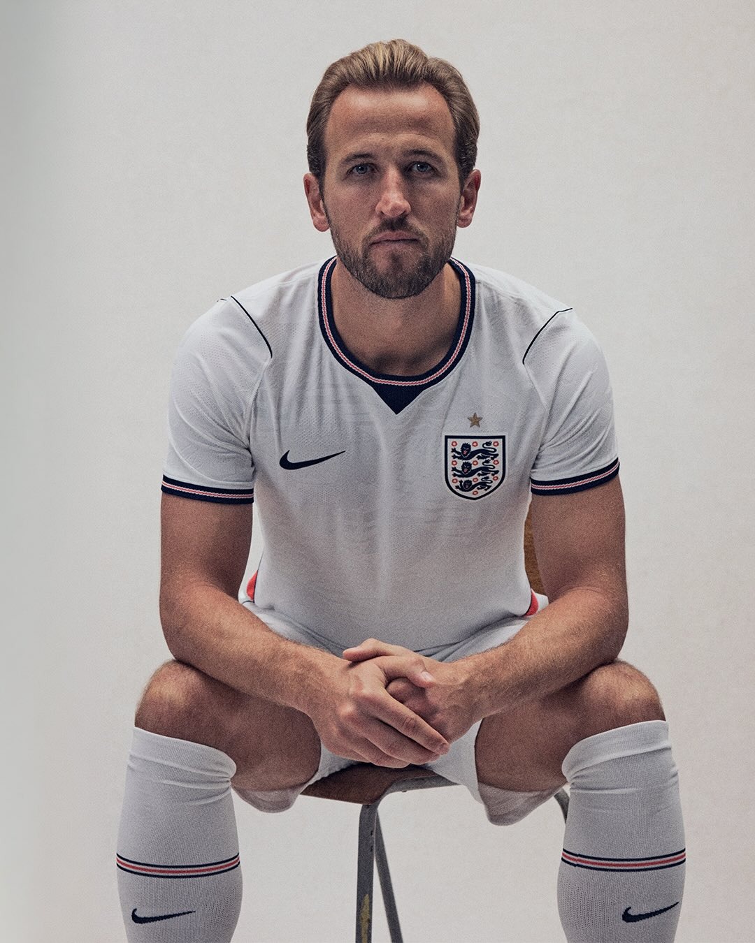 三獅軍團新章 Nike England 英格蘭 2026-27 主場球員版球衣 (可加印字章) IB5153