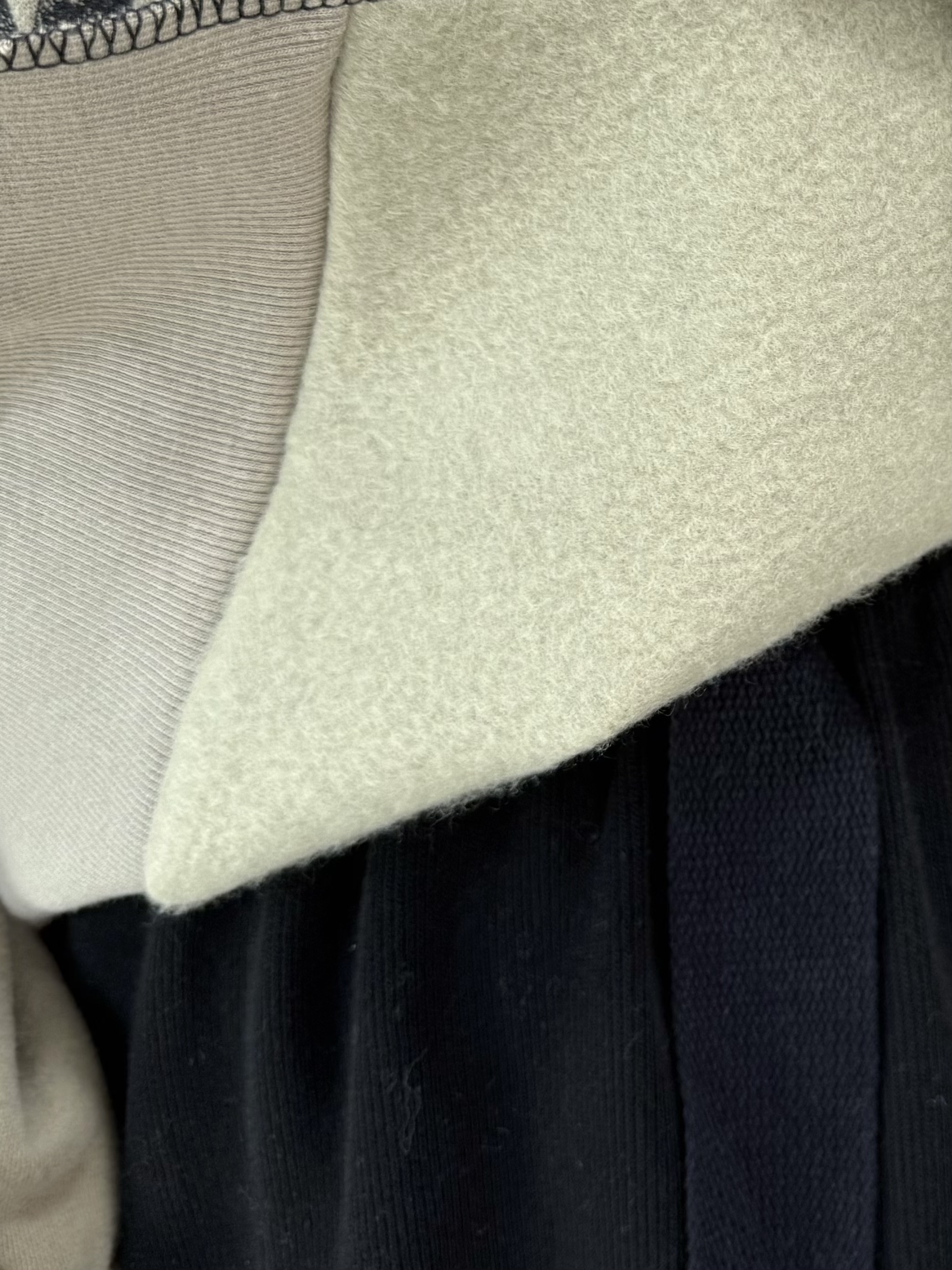 E77 不規則腳加絨衛衣