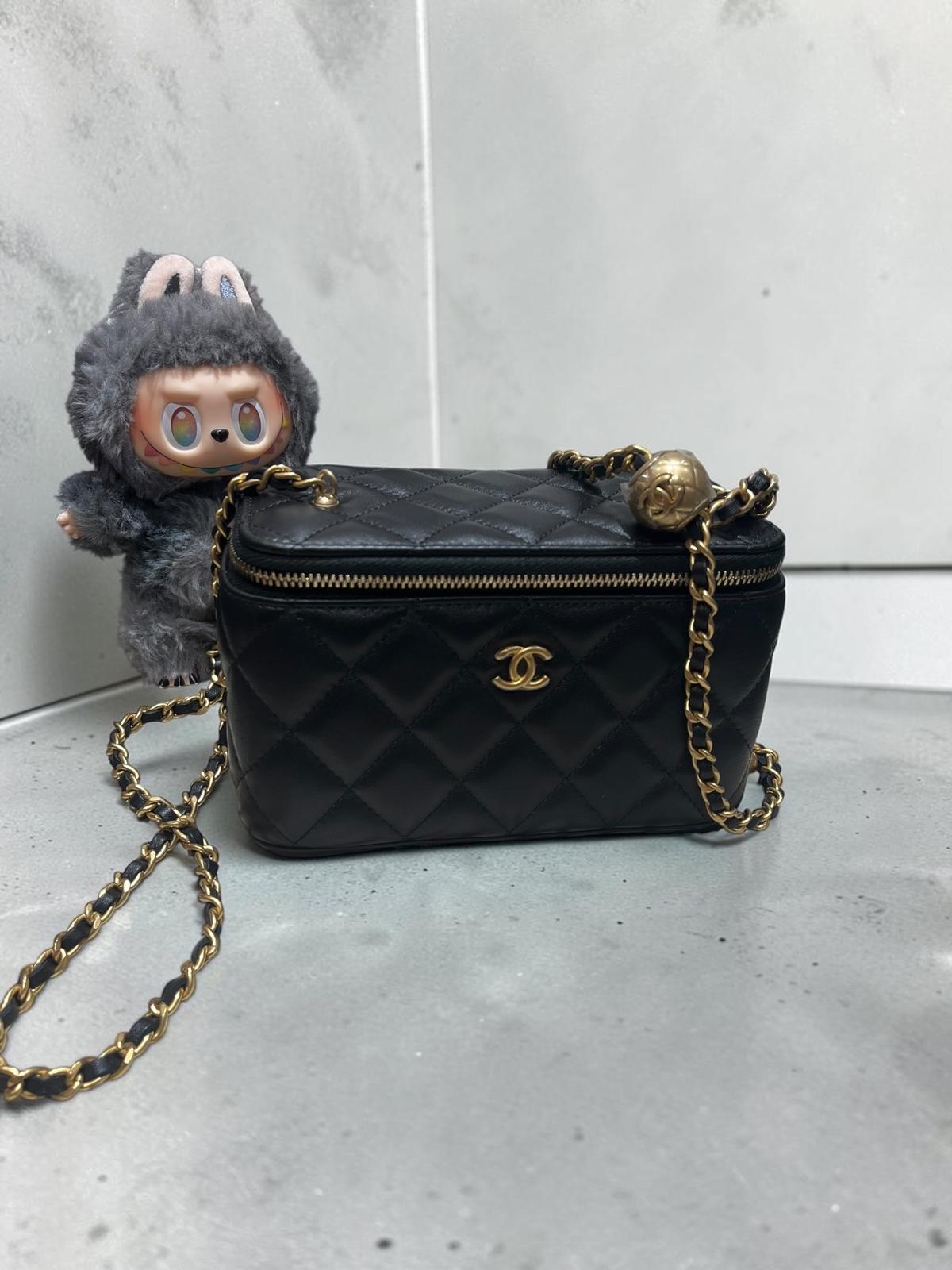 未使用品 Chanel Vanity With Pearl Crush 金球長盒子100%Authentic, Unused全新未使用品✅晶片✅Dust bag✅Box