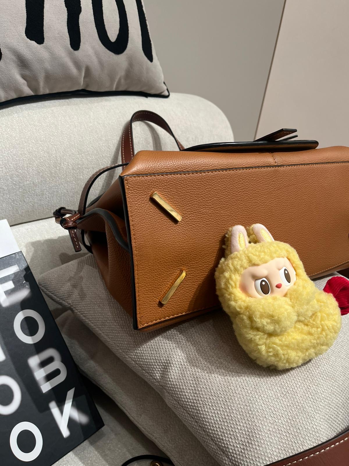 Loewe gate top handle 2way tote bag 100%Authentic ,95%new✅dust bag 