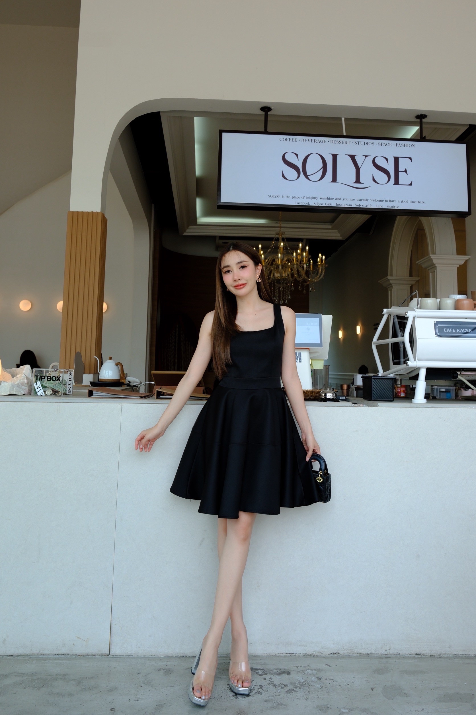 Mavis Dress 法式宽肩A字气质连衣裙 （ 2 Colours )