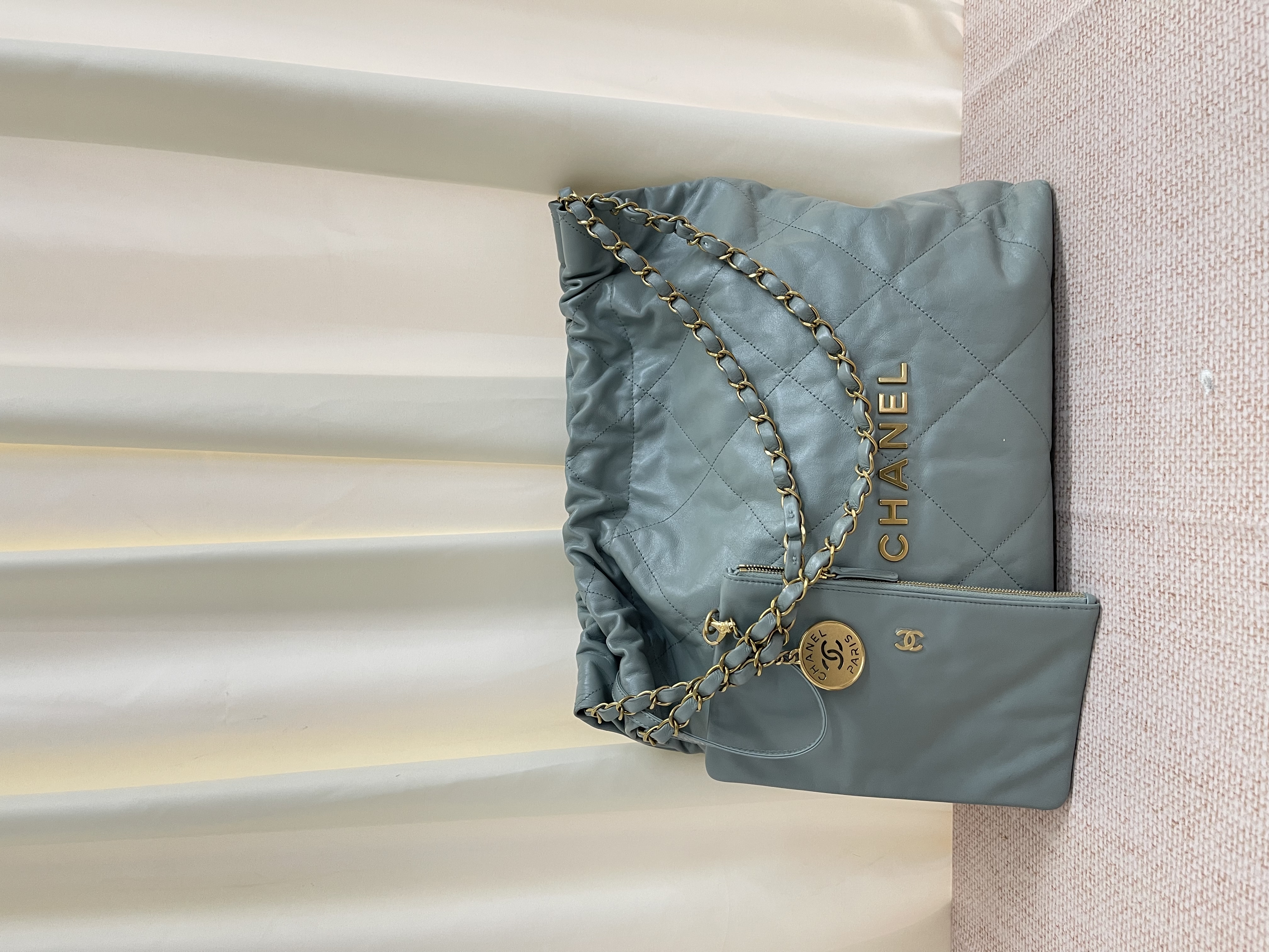 Pre-owned Chanel 22Bag/ Product Code: 26043005