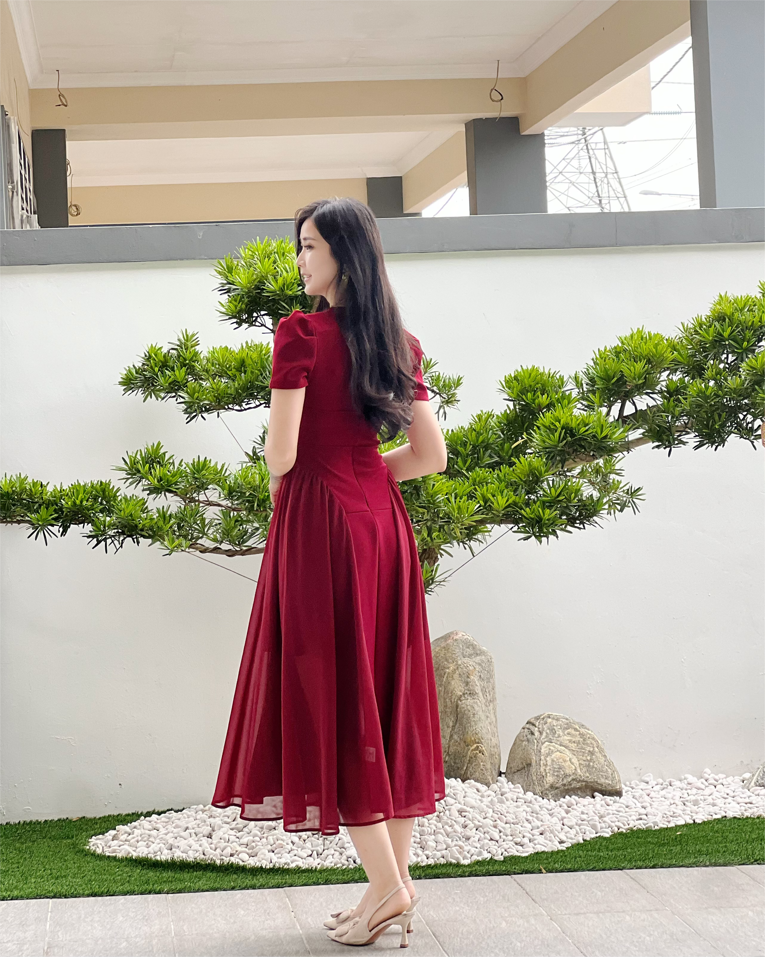 5052 Midnight Princess Silhouette Midi Dress -Maroon