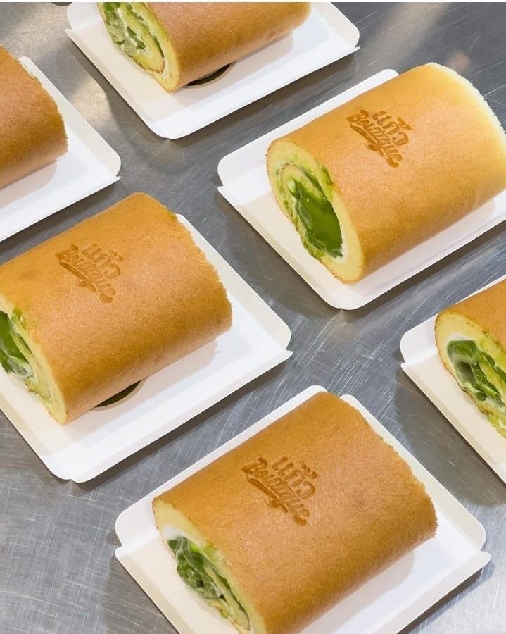 泰國直送爆餡斑斕新鮮椰子卷