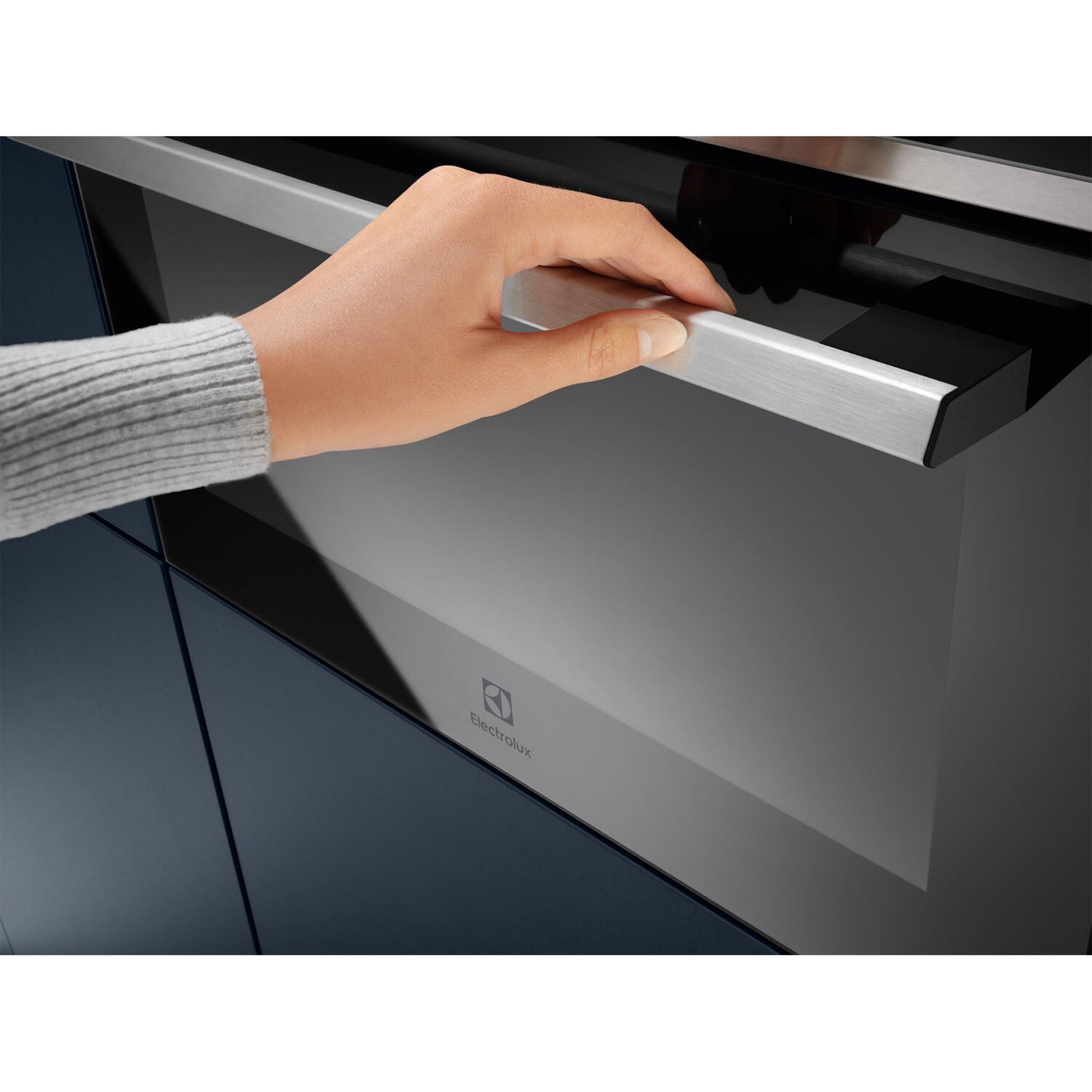 Electrolux 60cm UltimateTaste 900 SteamBoost Built-in Oven (KVAAS21WX)