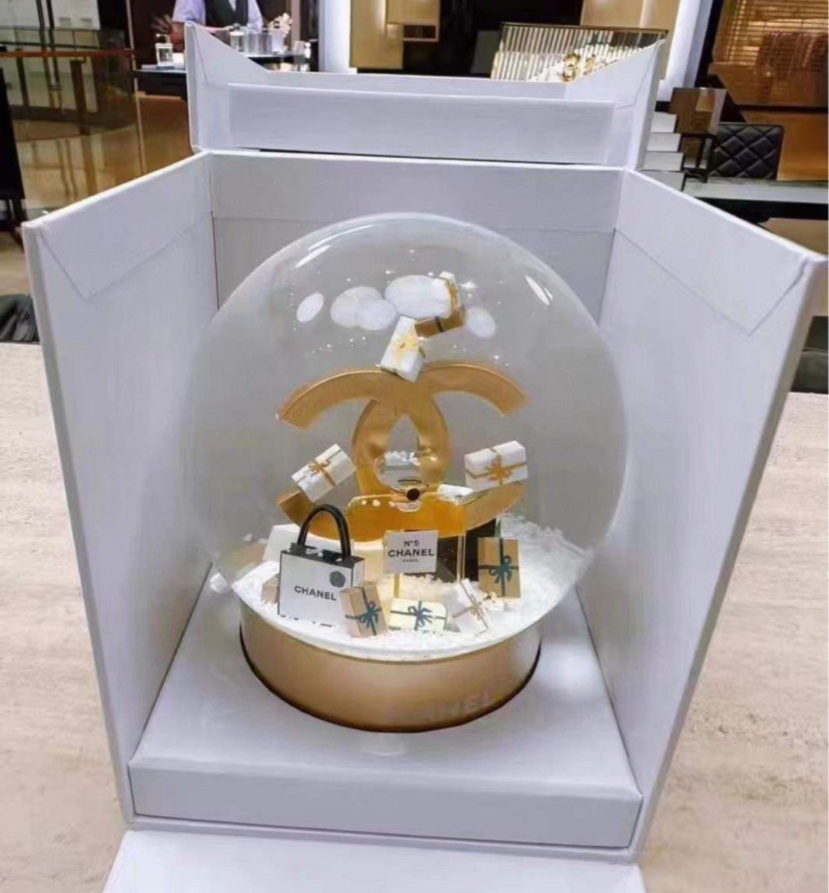 收藏級Chanel 2023年11月聖誕限量版雪花水晶球🔮