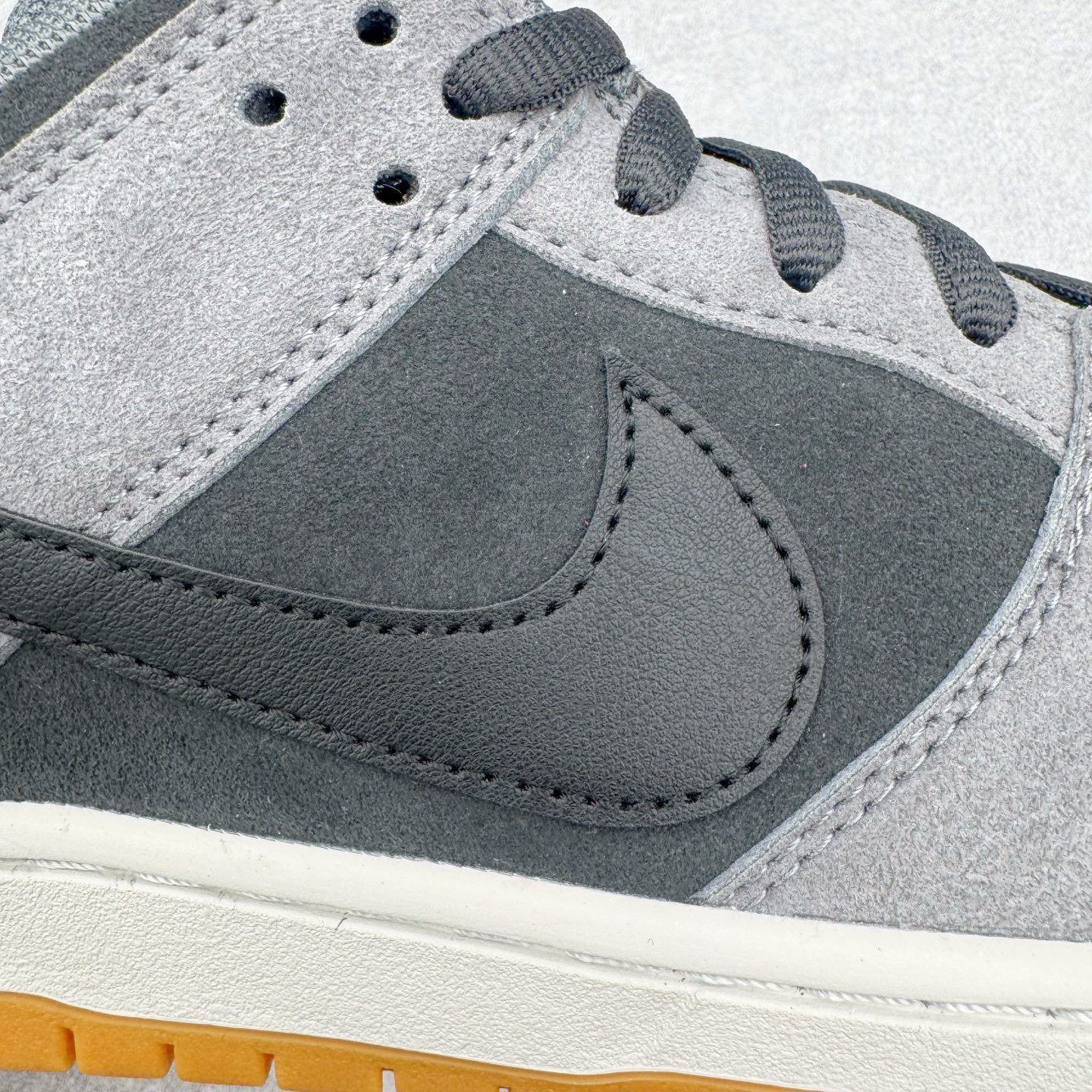 Nike SB Dunk Low Dark Smoke Grey HF3063-001