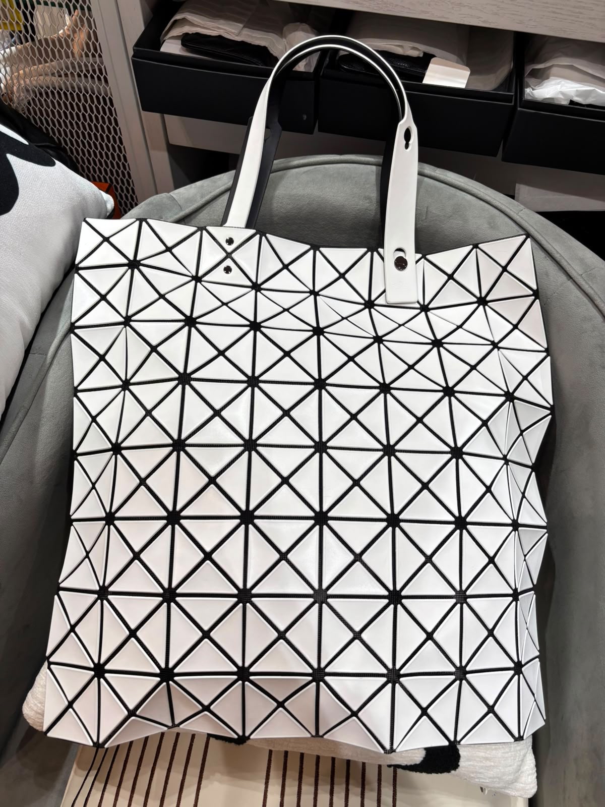 Issey Miyake Bao Bao Tote Bag 啞白 100%Authentic, 98%New ✅Dust bag