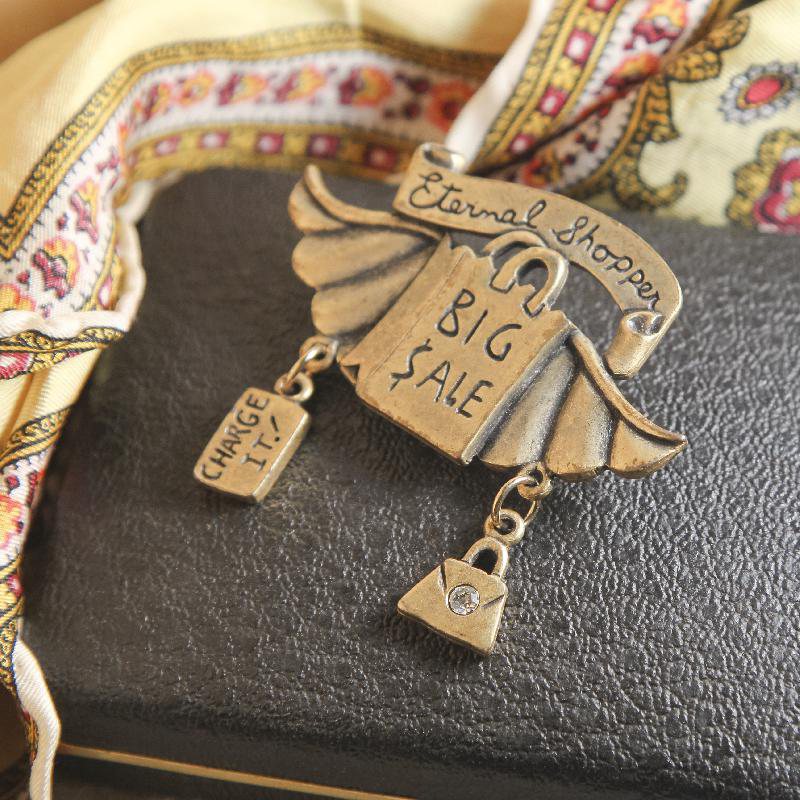 Gold Tone Eternal Shopper Big Sale Brooch with Rhinestone (EA1161)