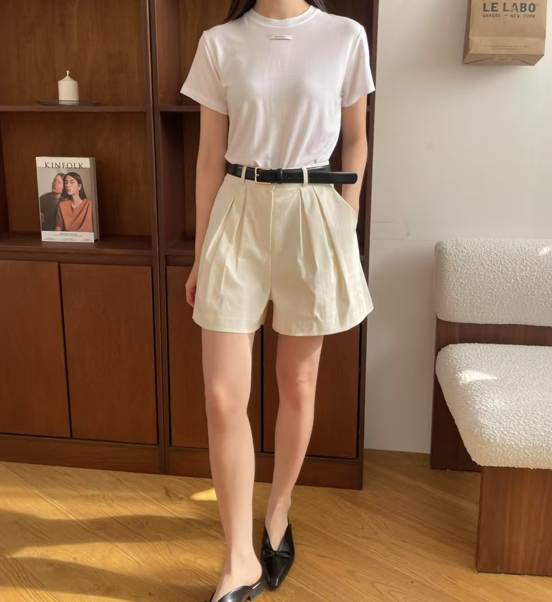 High-Waisted Pleated Tailored Shorts‖ 高腰立体褶裥西装短裤 KR0447332