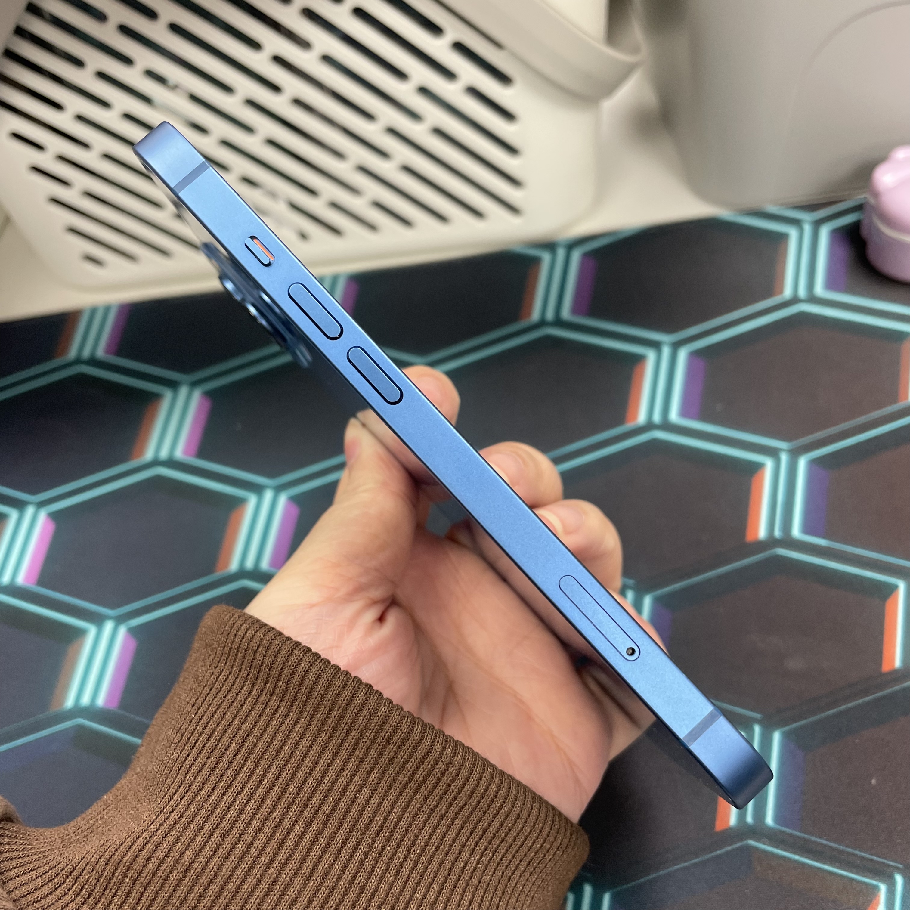 *5780 13 勁靚機 128GB 電83 藍色 blue