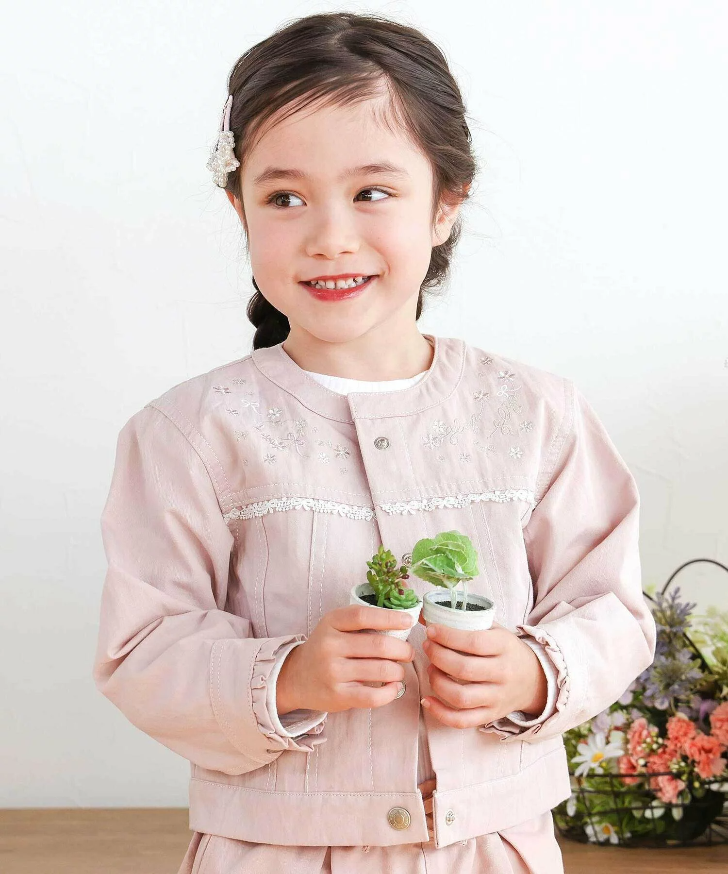 🆕【⭐訂購⭐】🌀 🇯🇵 日本直送 緞帶蕾絲刺繡 荷葉邊袖 #牛仔褸［2款選］🌀 [ELCA-0157]