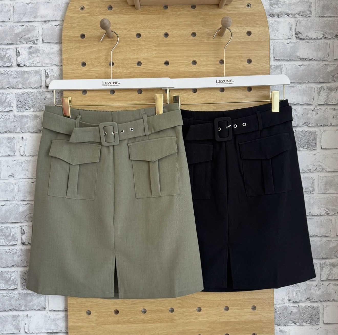 250161 Aria Structured Mini Skirt