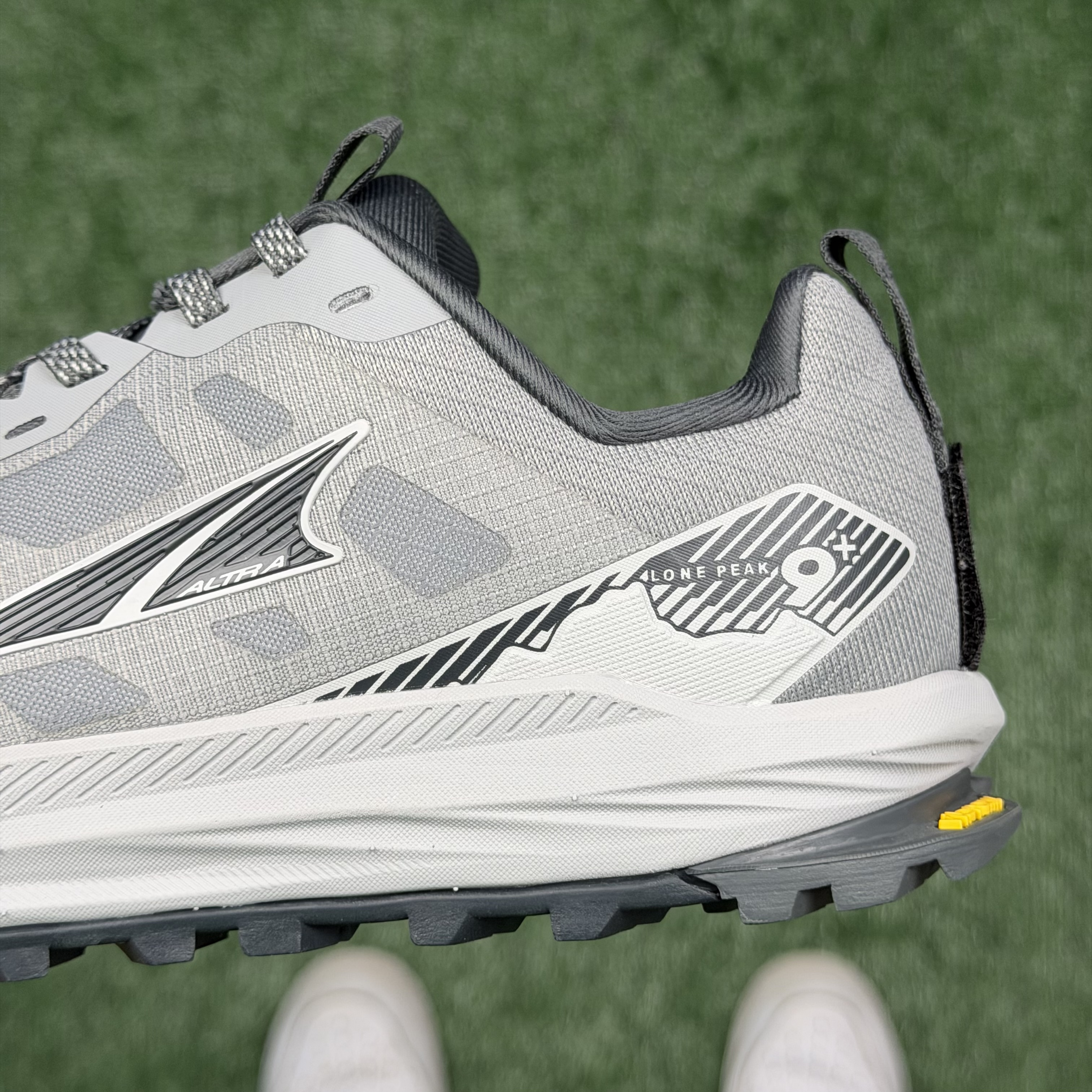 Altra Lone Peak 9+ 