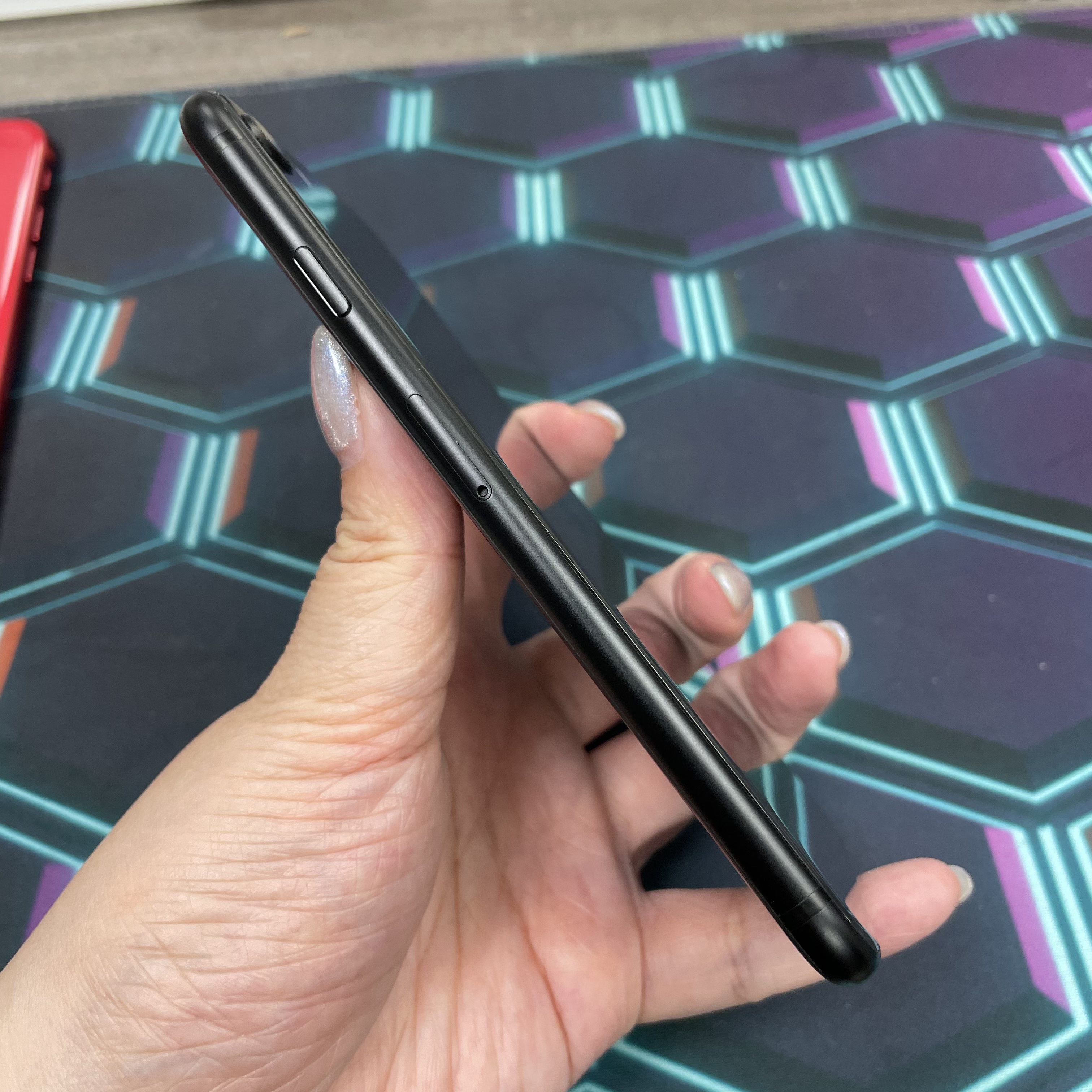 *7021 SE 2 勁靚機 128GB 電80 黑色 black
