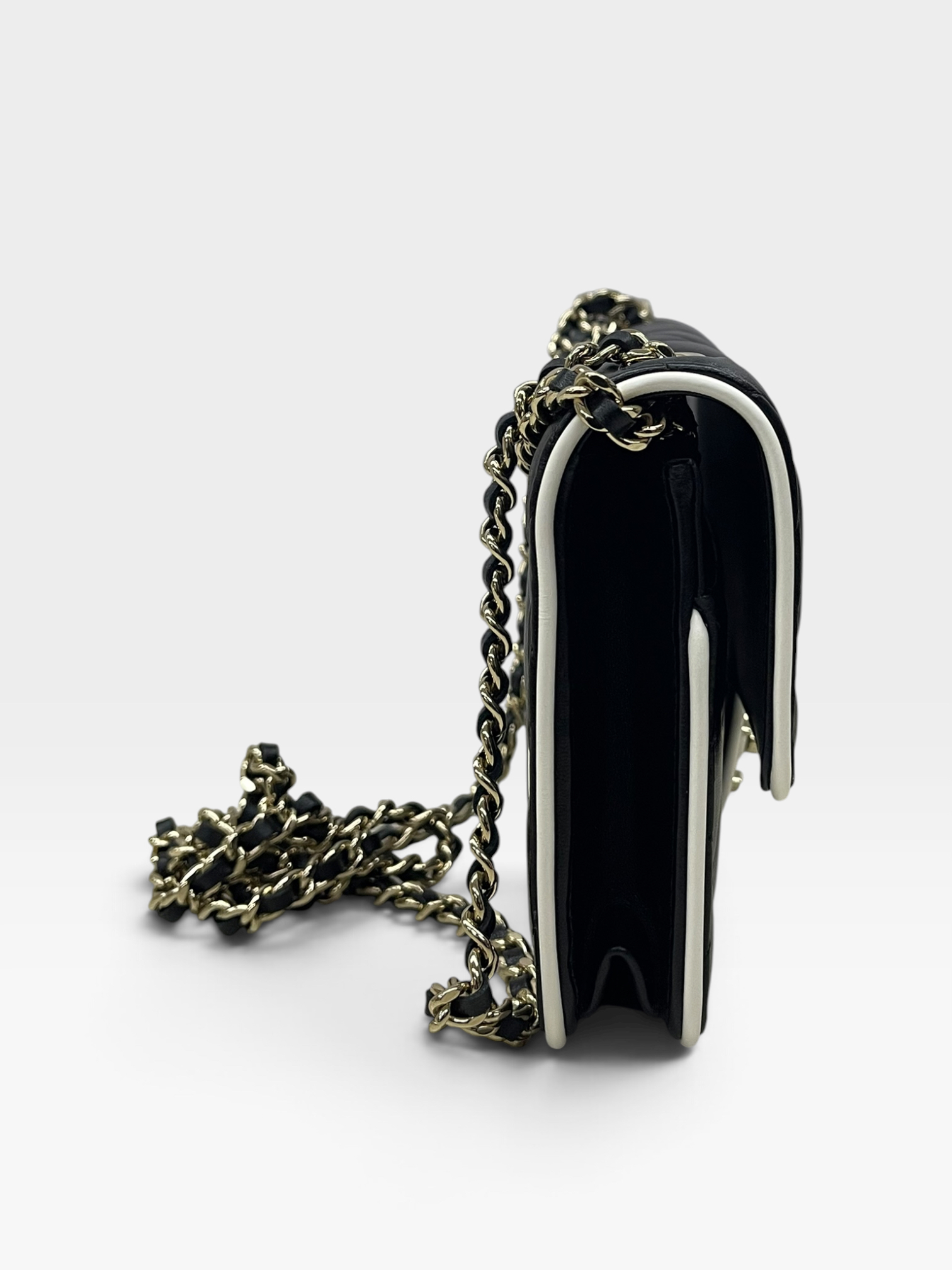 Pre-Owned CHANEL Flap Bag / Product Code: K090418